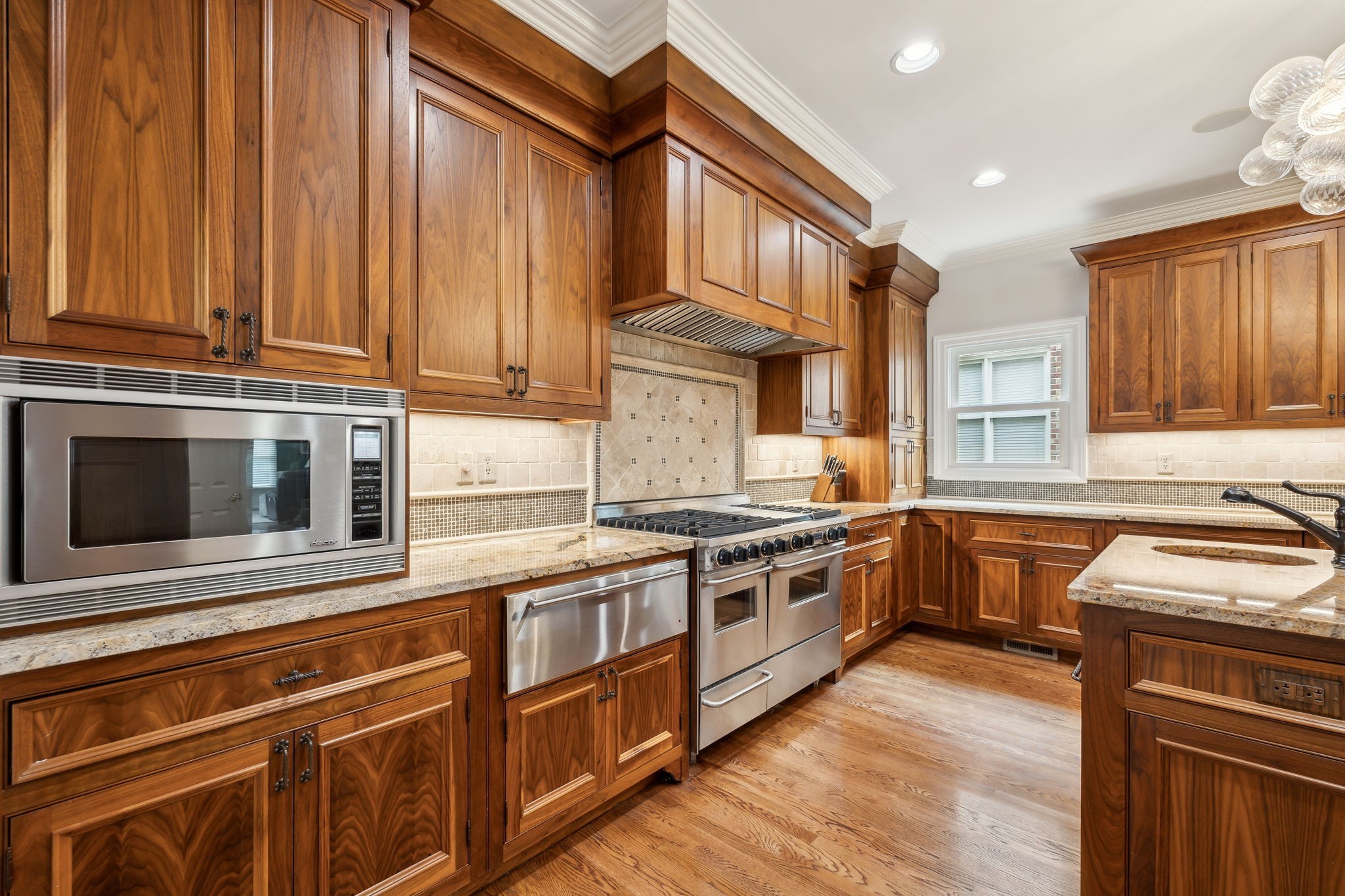 327 Whitworth Way