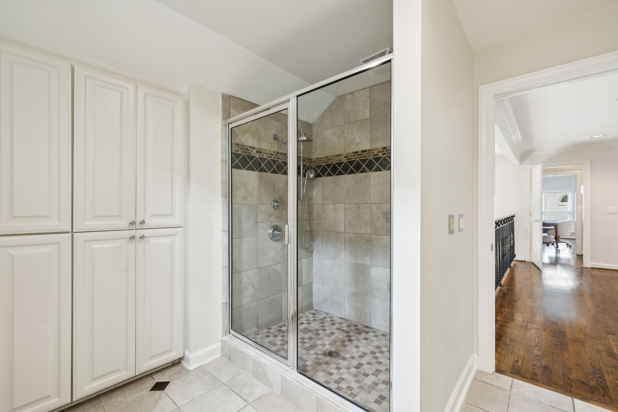 327 Whitworth Way
