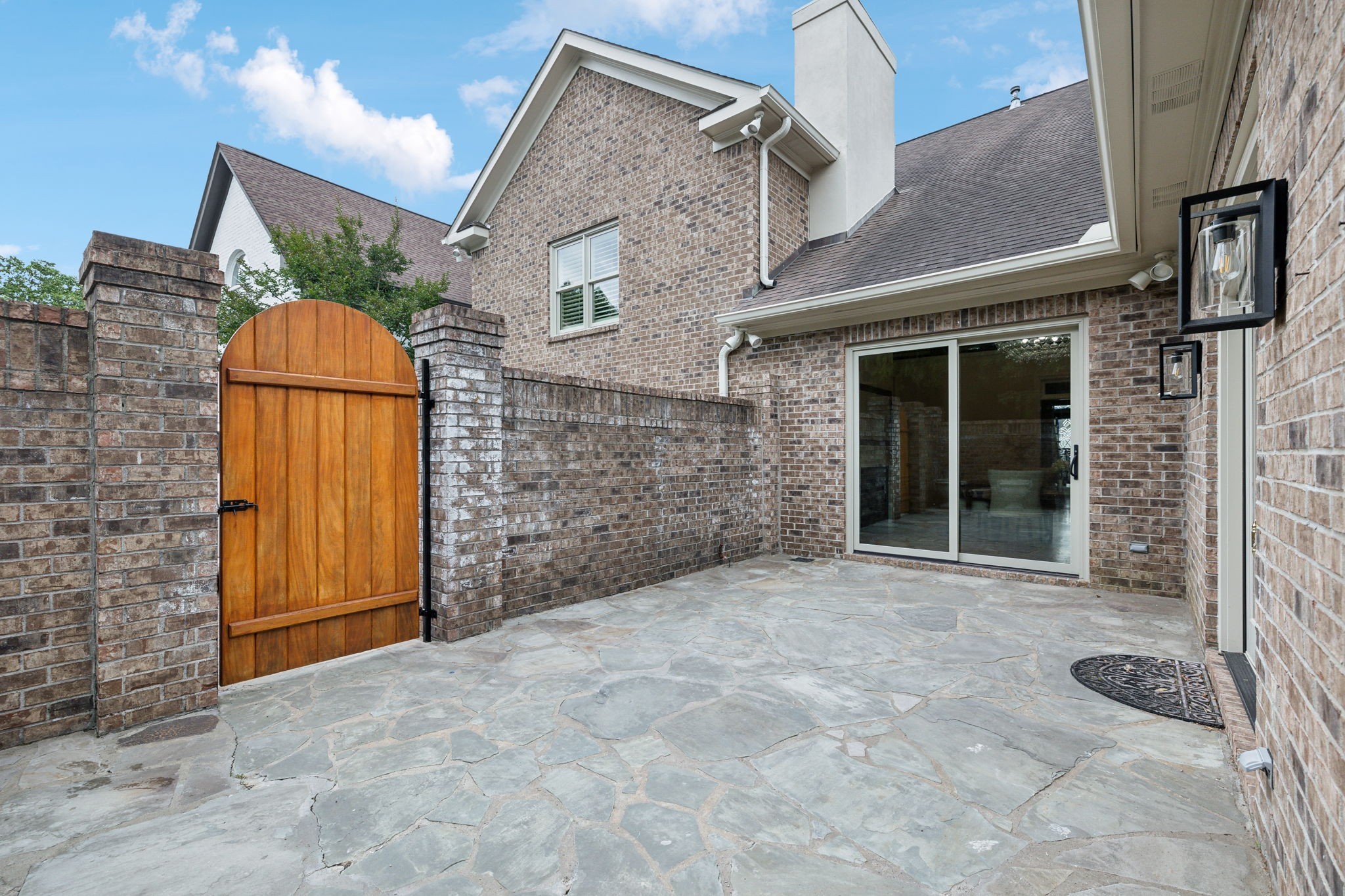 327 Whitworth Way