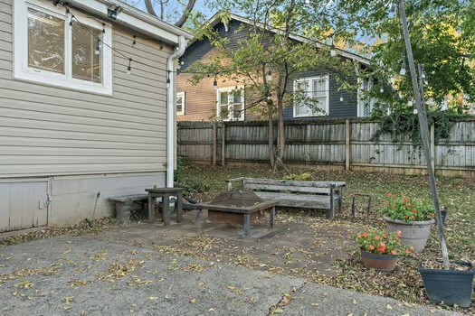 1431 Pennock Ave