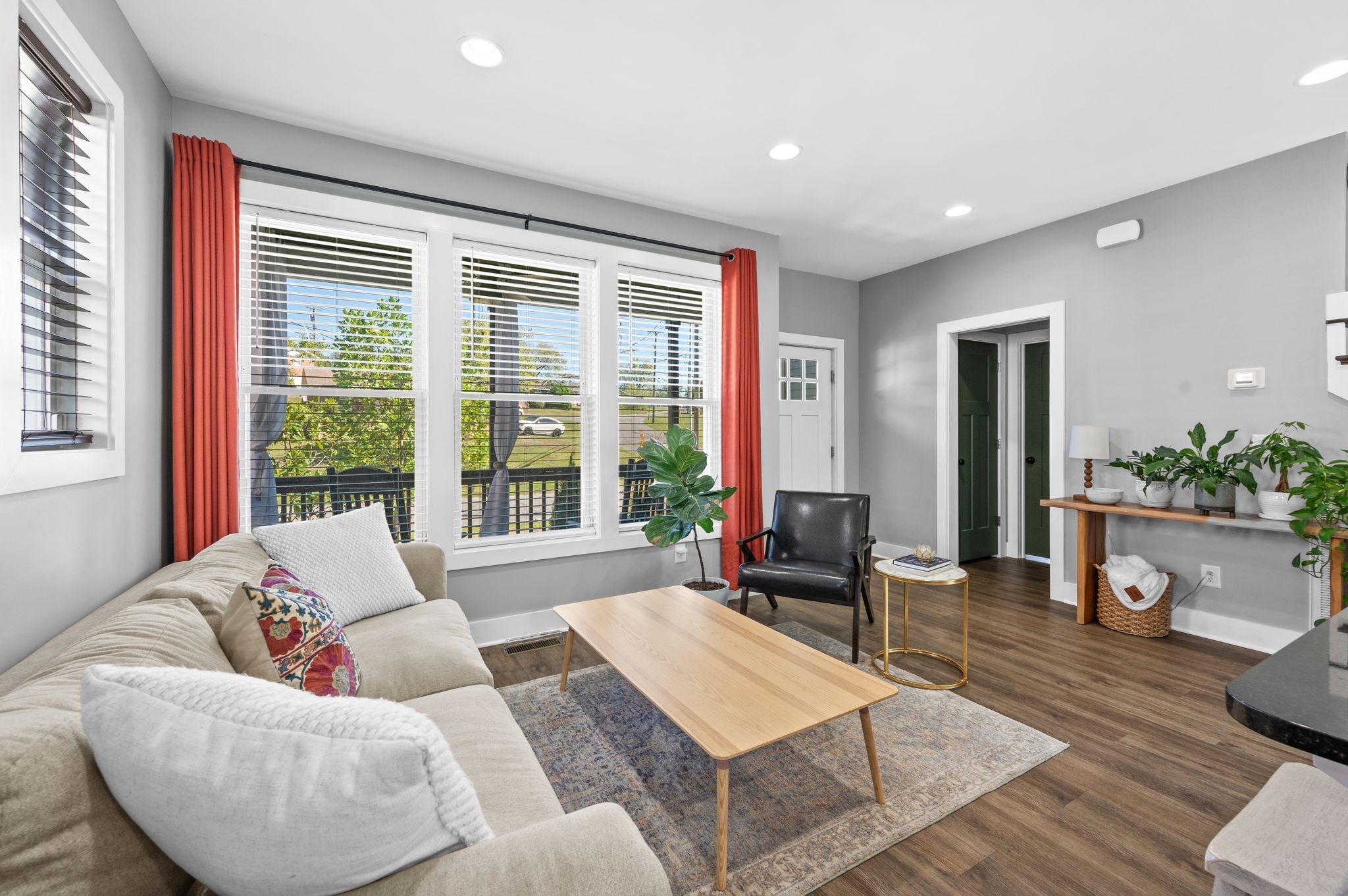 2222 Monticello Dr