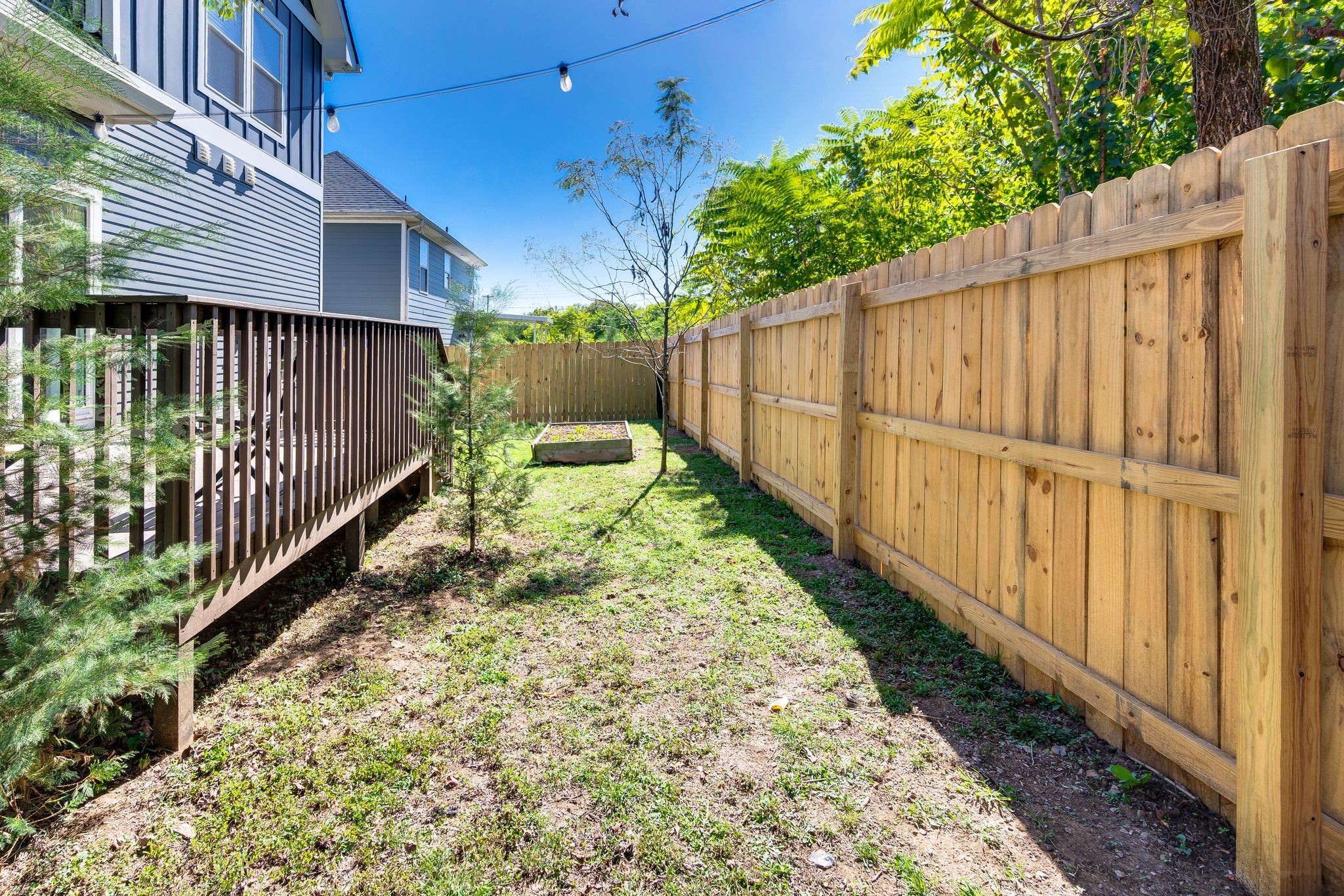 2222 Monticello Dr