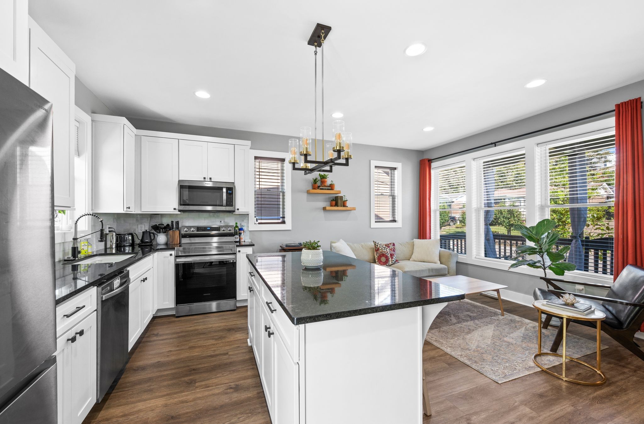2222 Monticello Dr