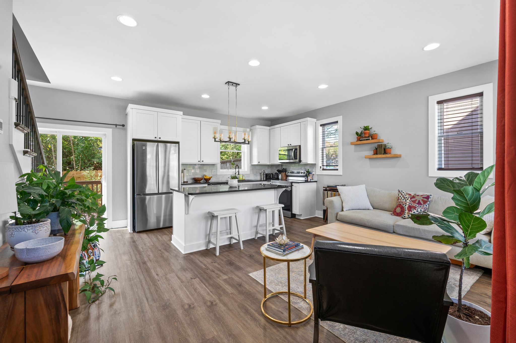 2222 Monticello Dr