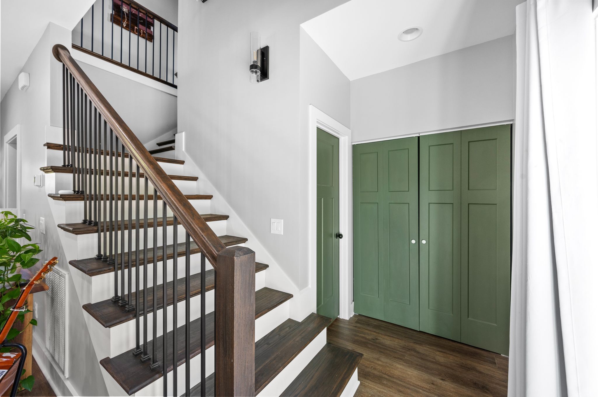 2222 Monticello Dr