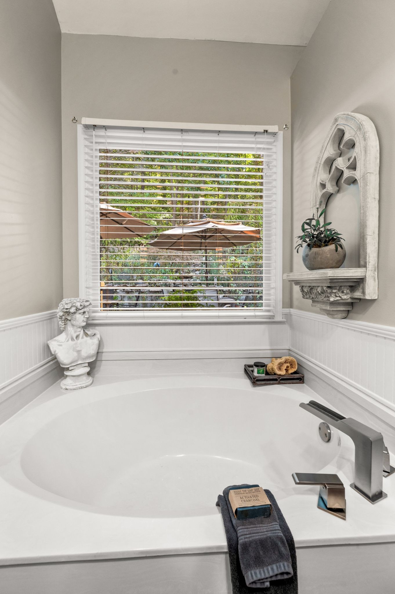 7048 Still Spring Hollow Dr