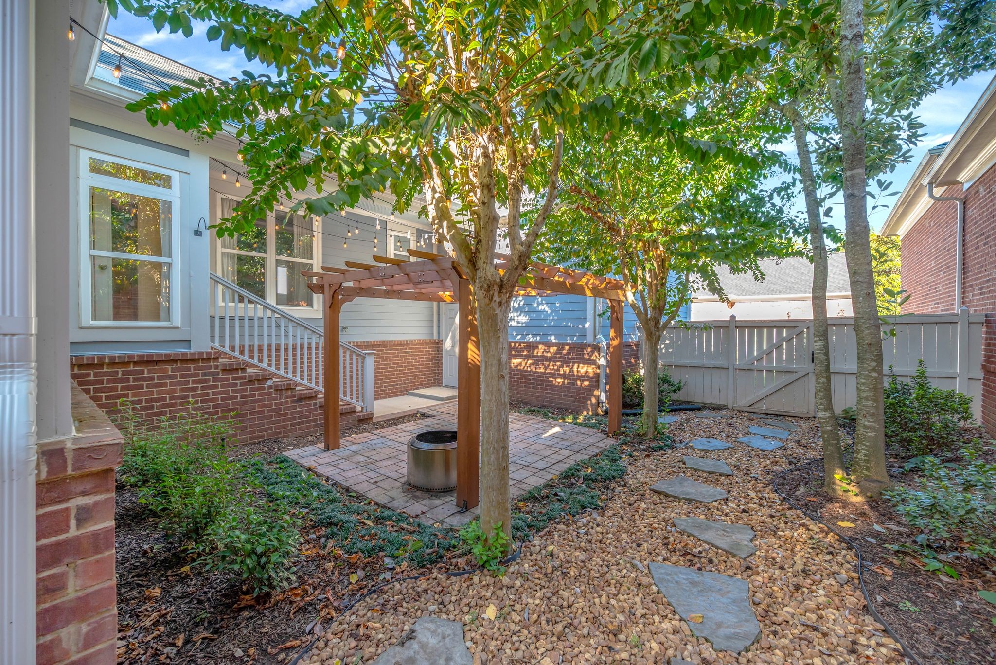 300 Addison Ave