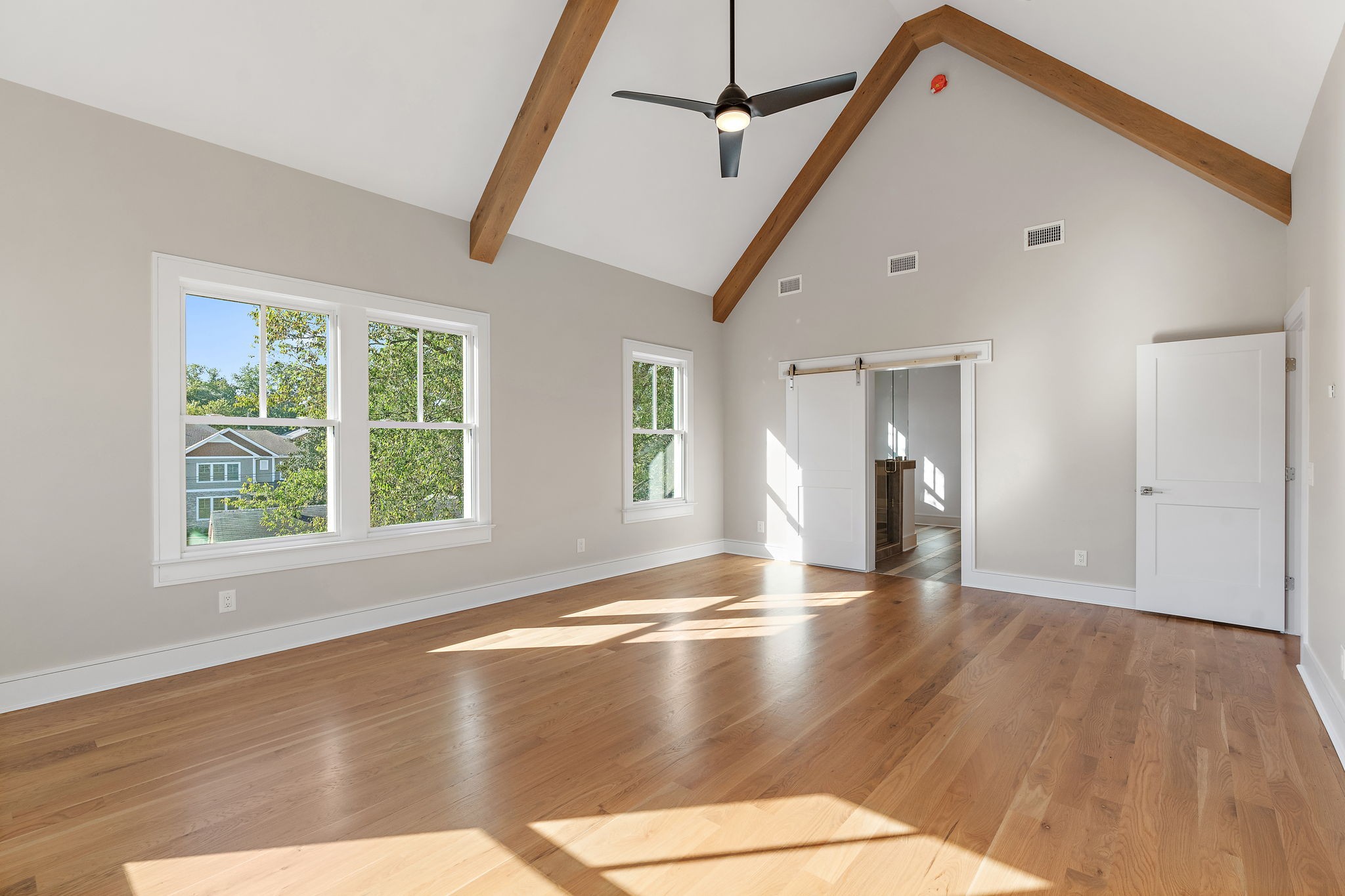 1709 Hillmont Dr