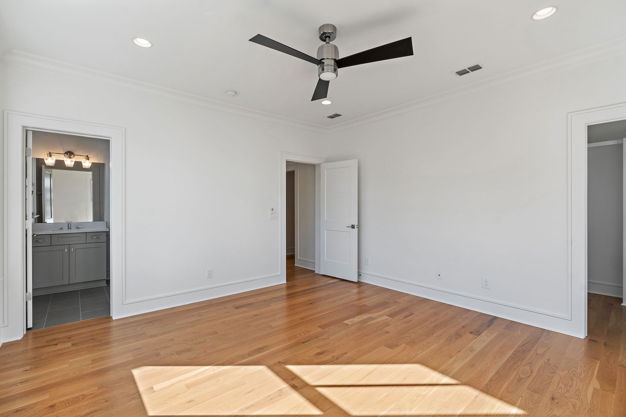 1709 Hillmont Dr