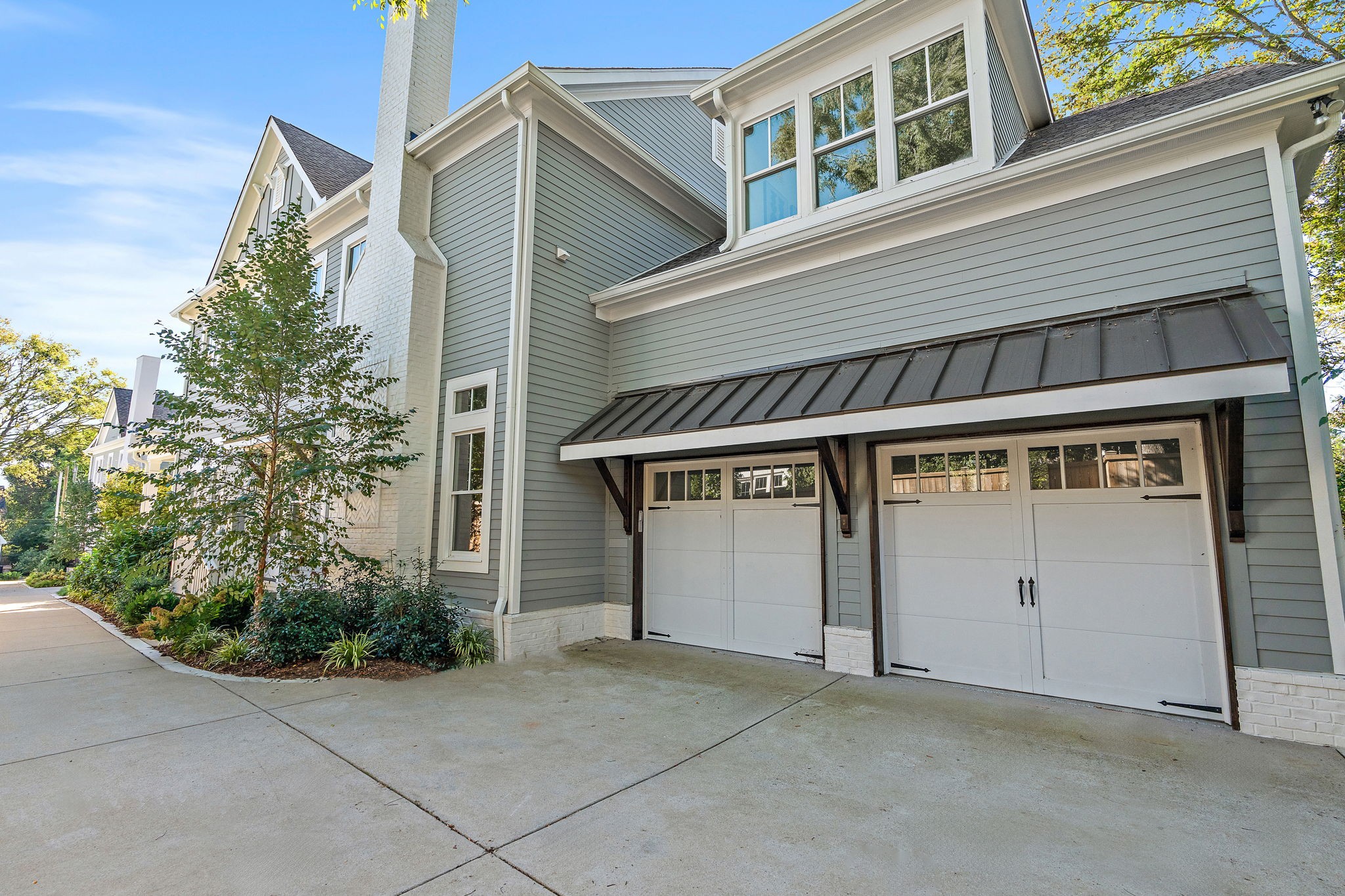 1709 Hillmont Dr