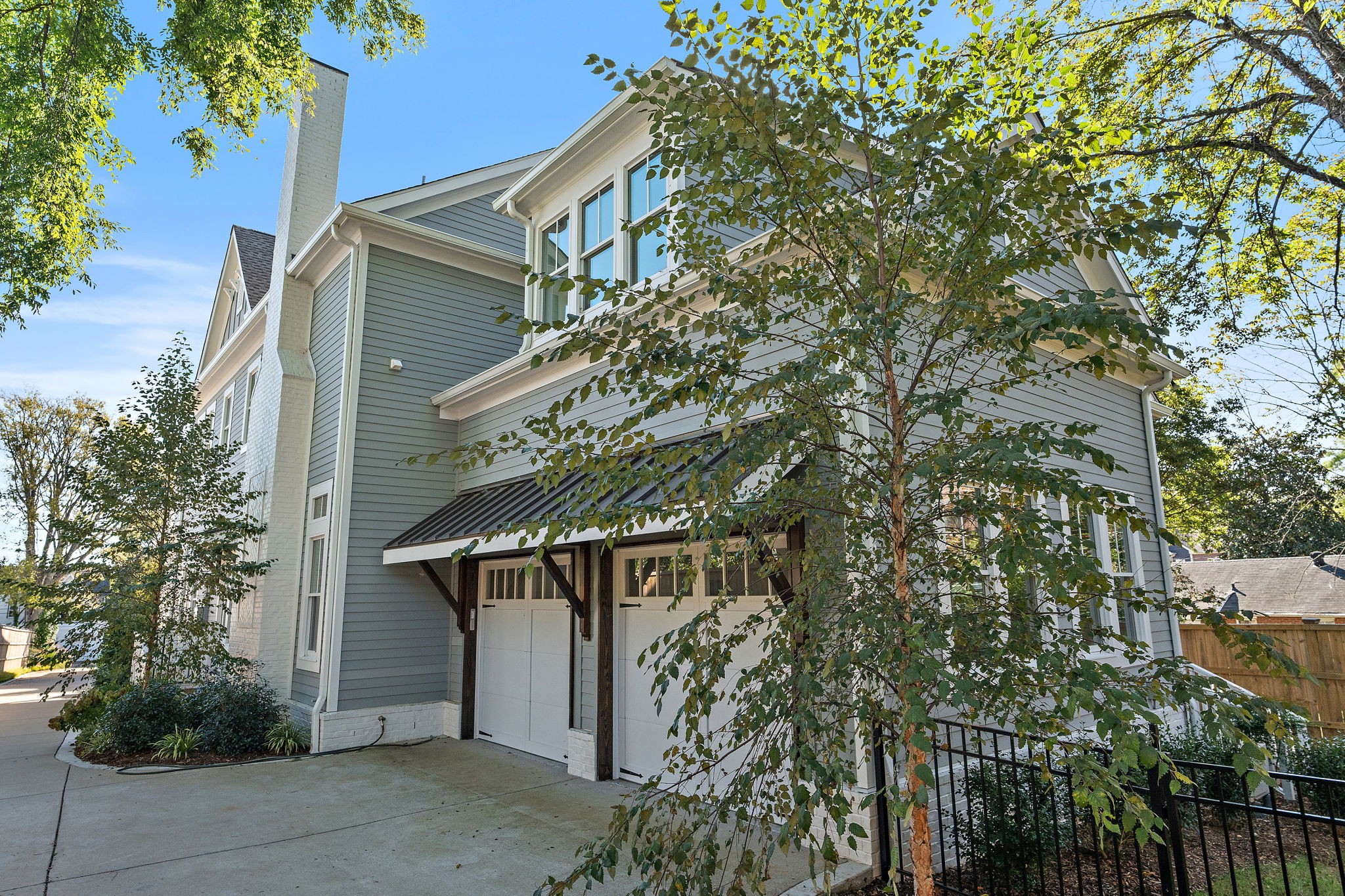 1709 Hillmont Dr