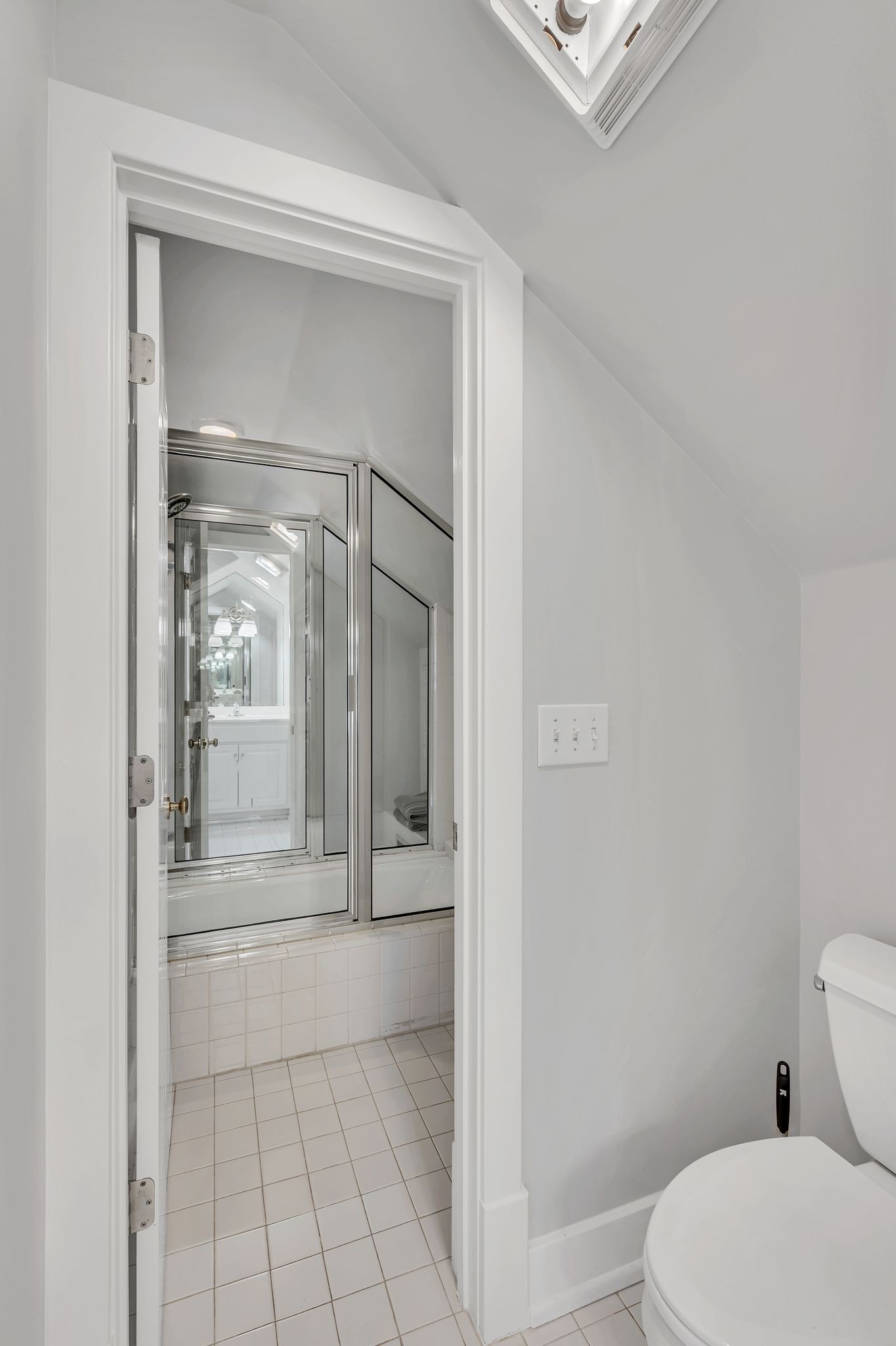 111 Lasalle Ct