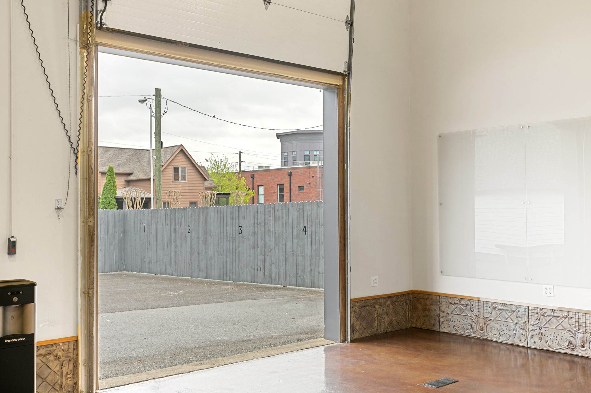 1212 6th Ave, N