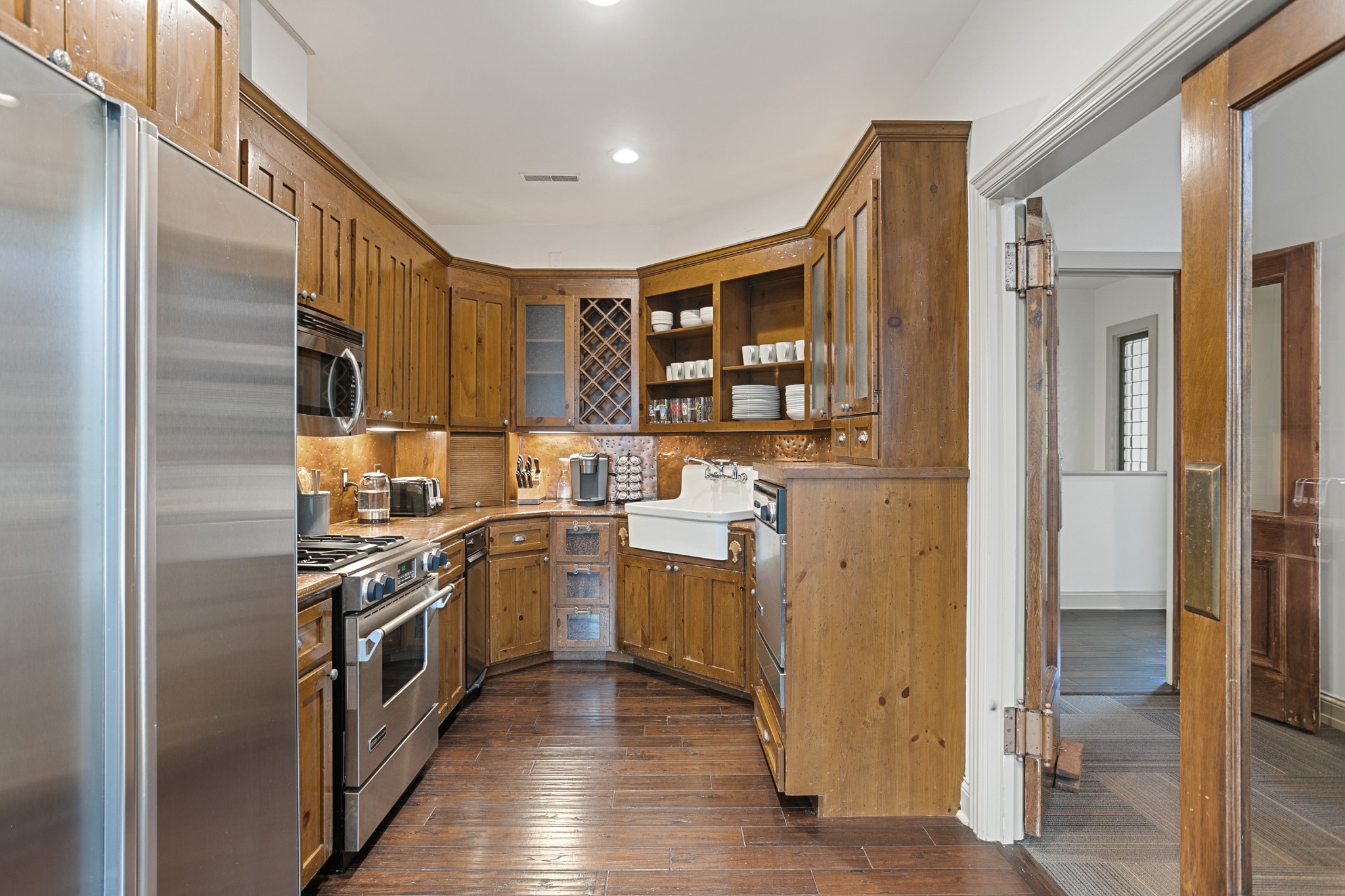 1212 6th Ave, N