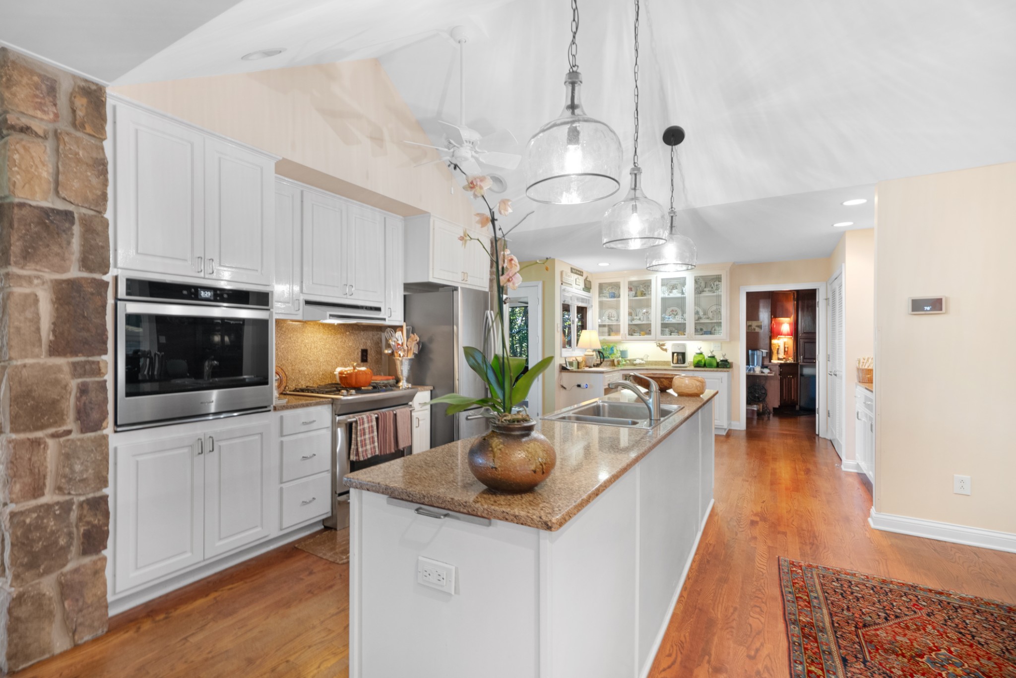 524 Sweetberry Dr