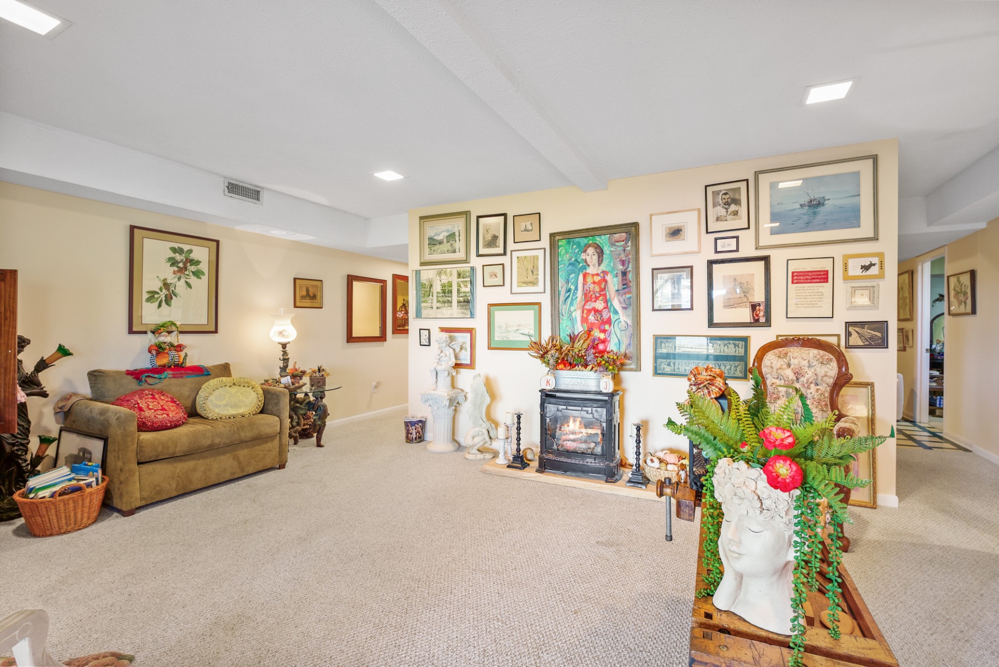 524 Sweetberry Dr