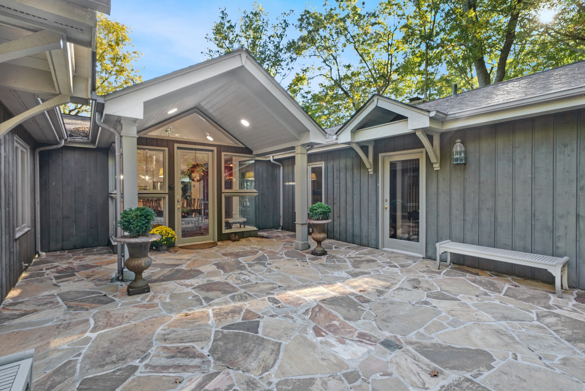 524 Sweetberry Dr