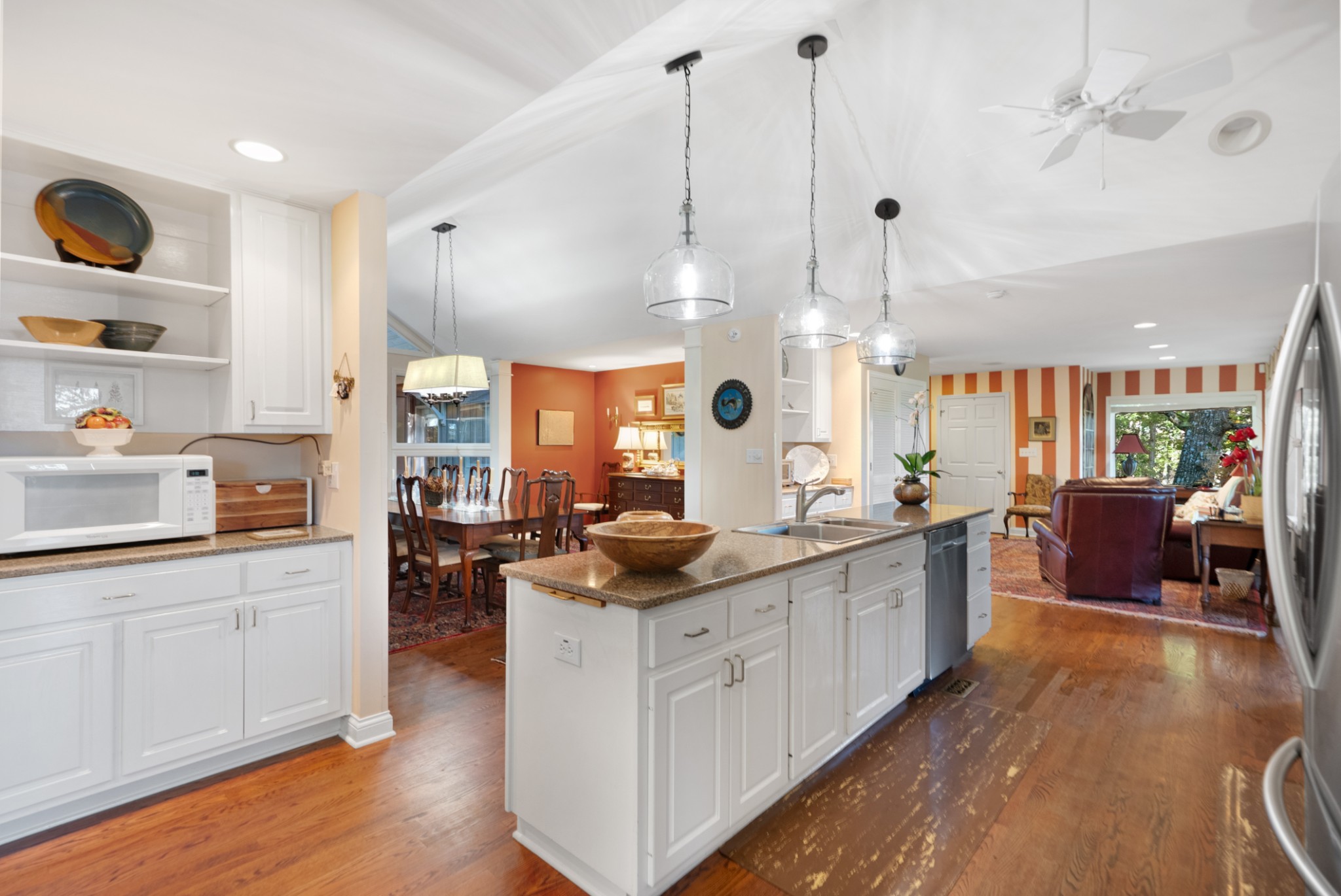 524 Sweetberry Dr