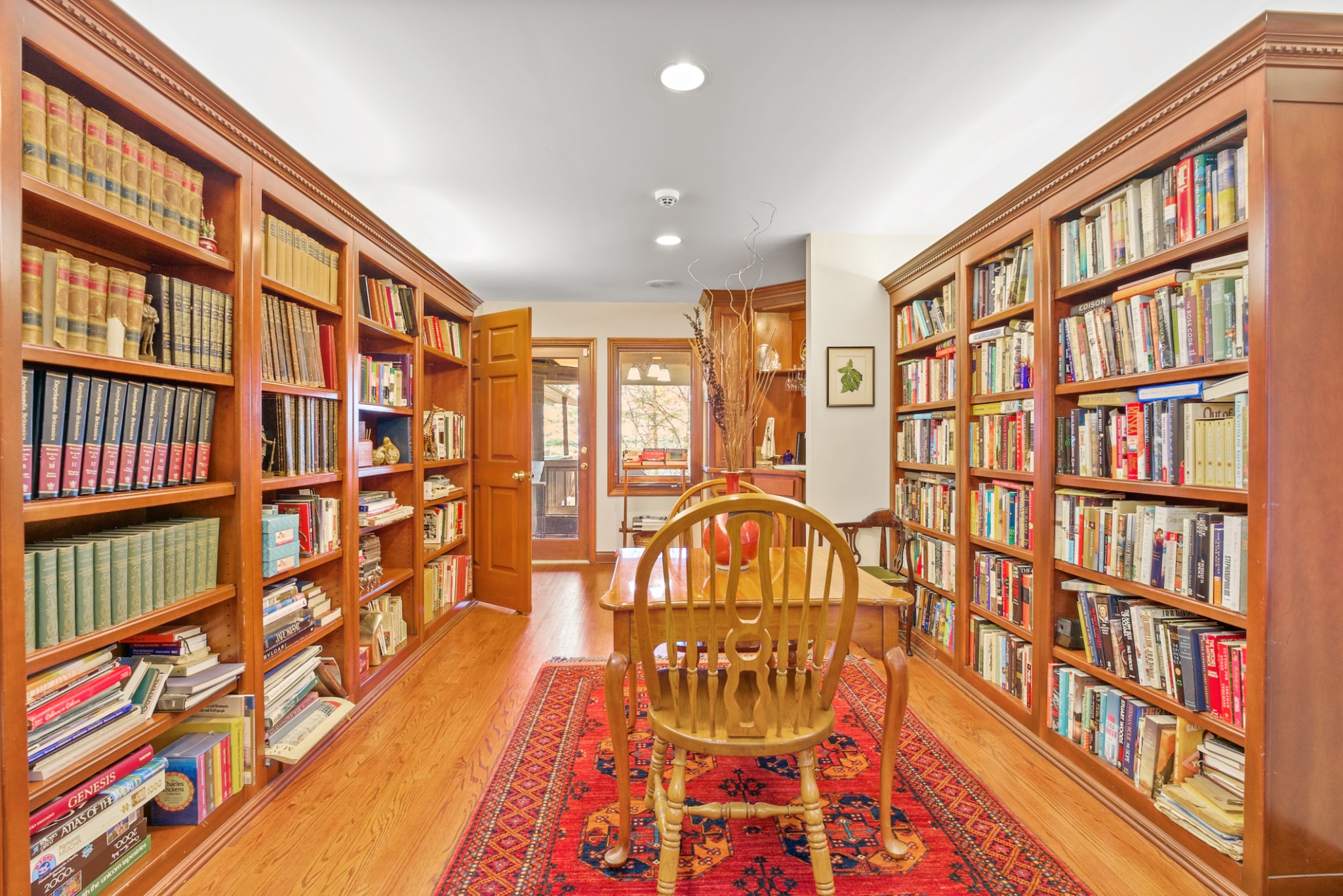 524 Sweetberry Dr