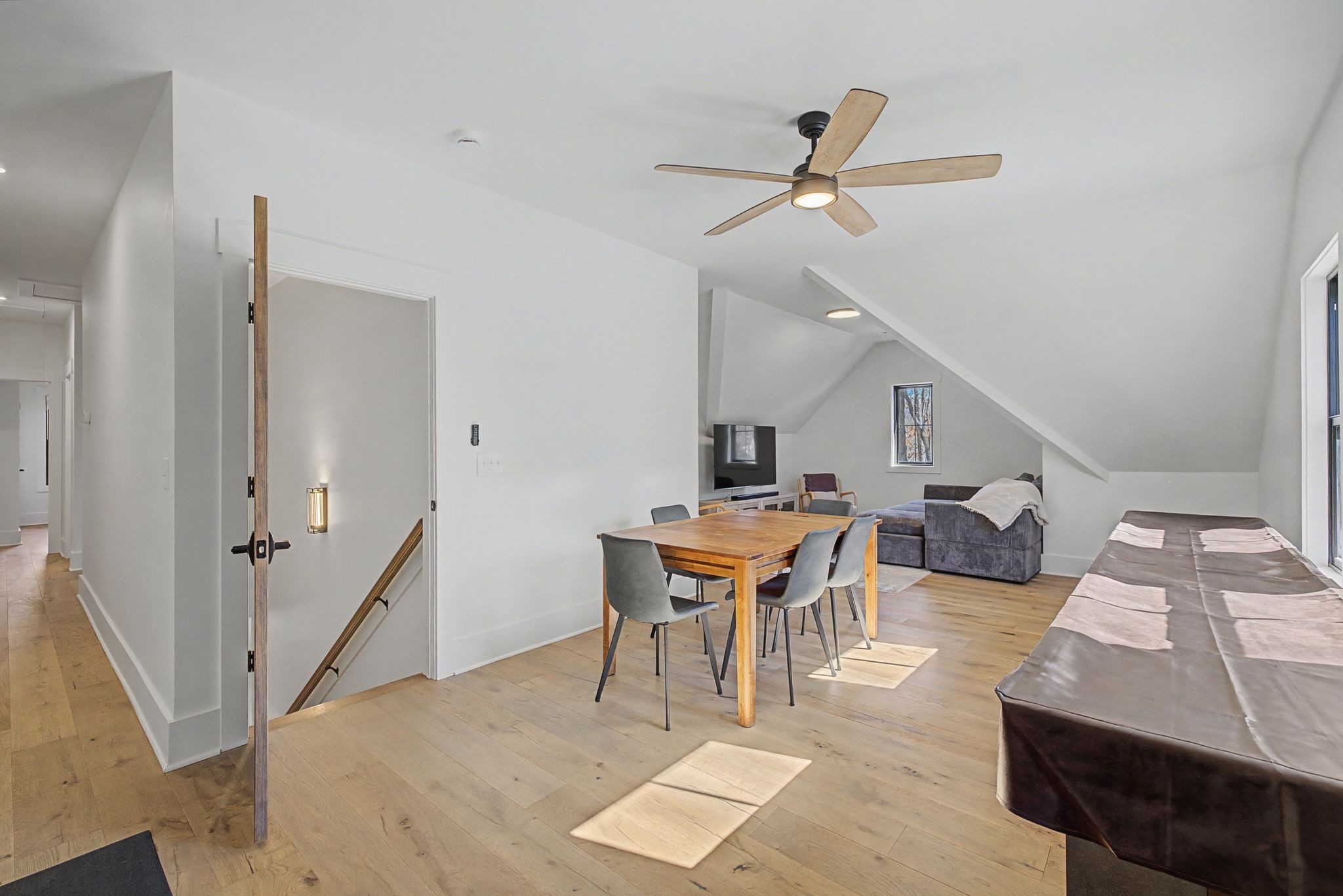 1863 Lake Louisa Loop