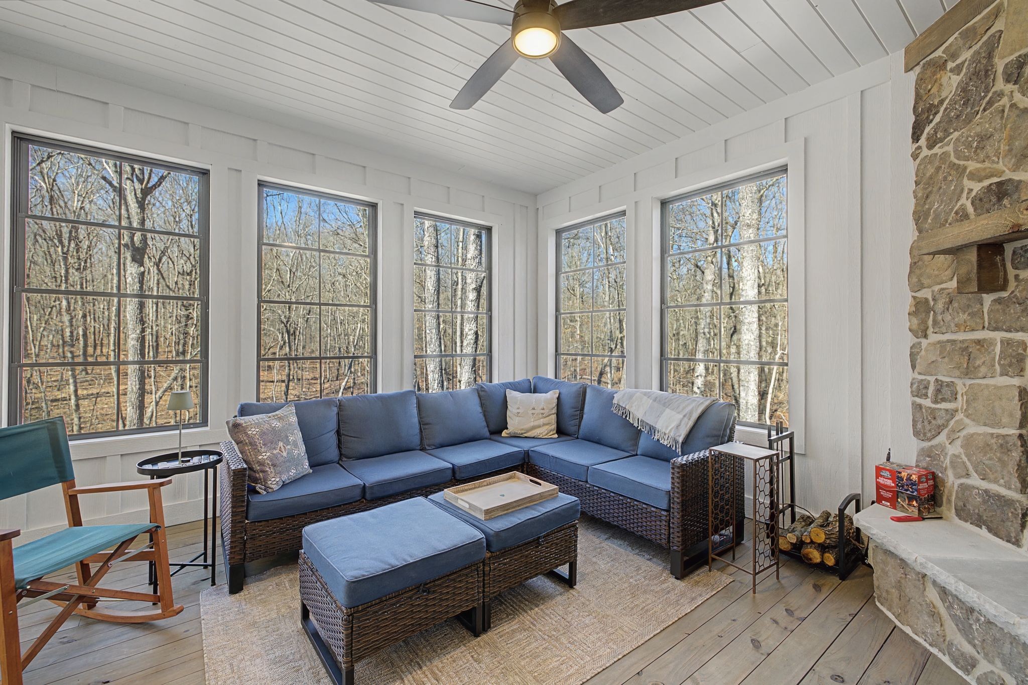 1863 Lake Louisa Loop