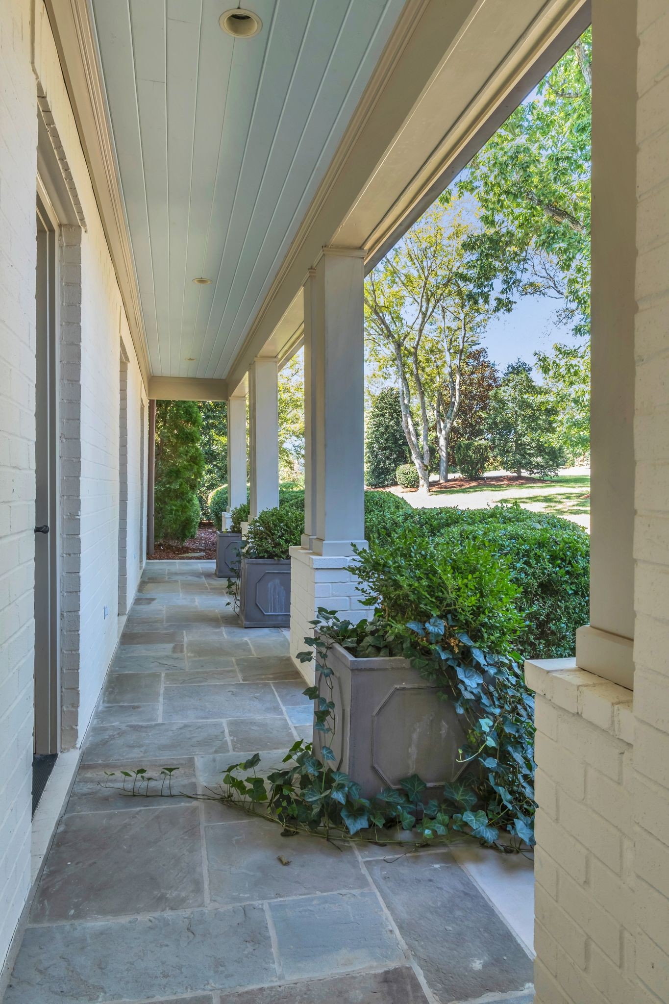 2223 Hemingway Dr