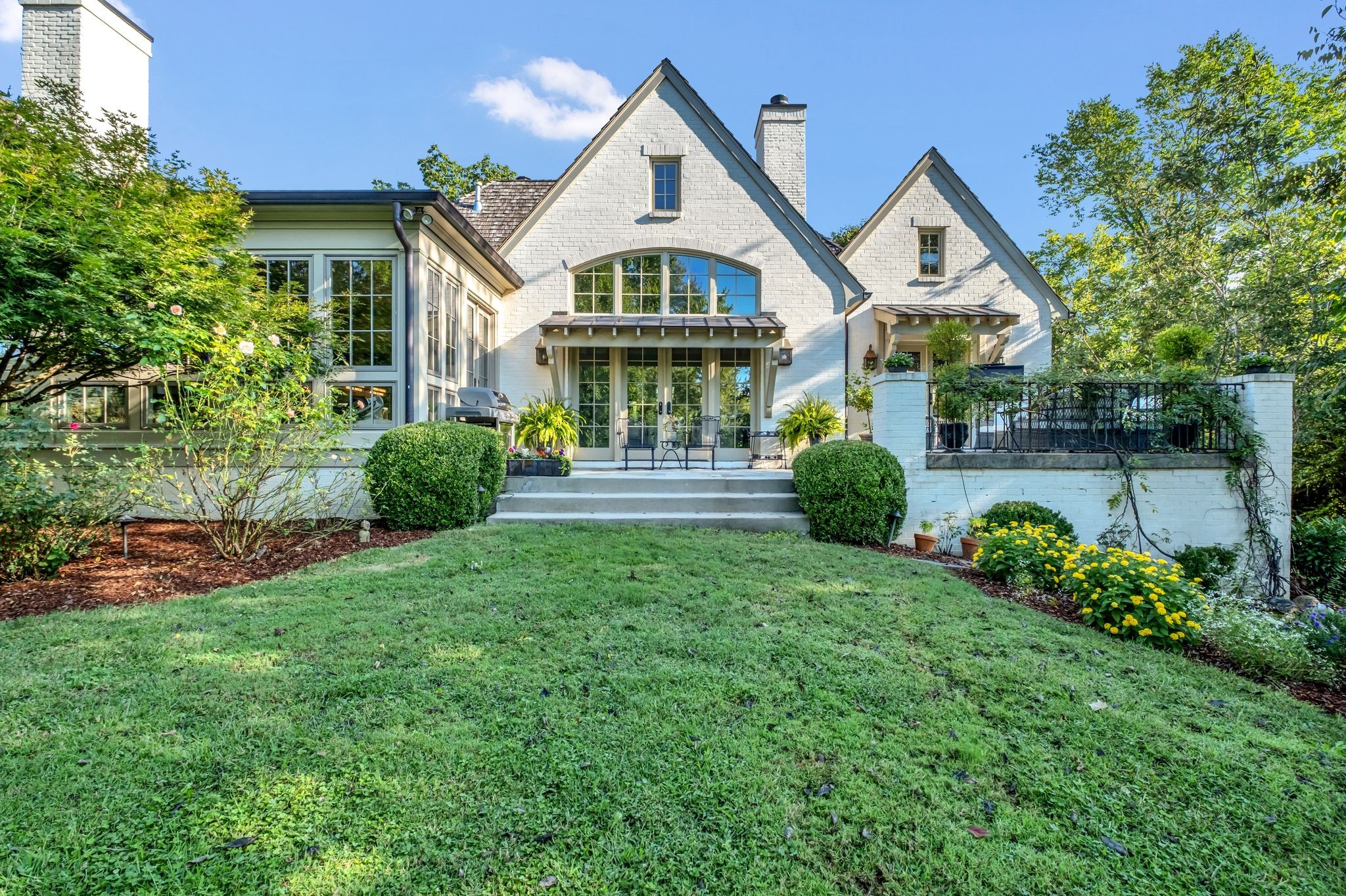 2223 Hemingway Dr