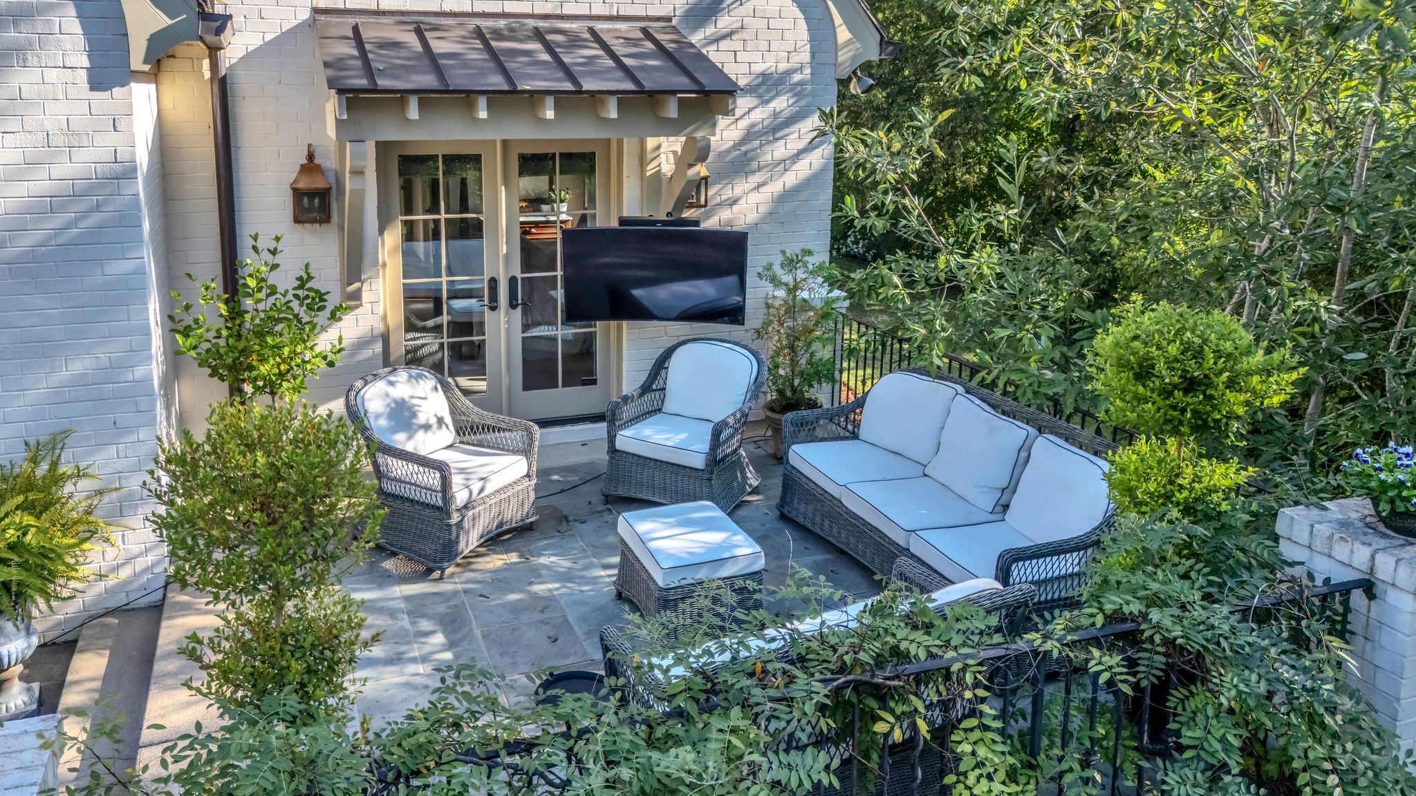 2223 Hemingway Dr