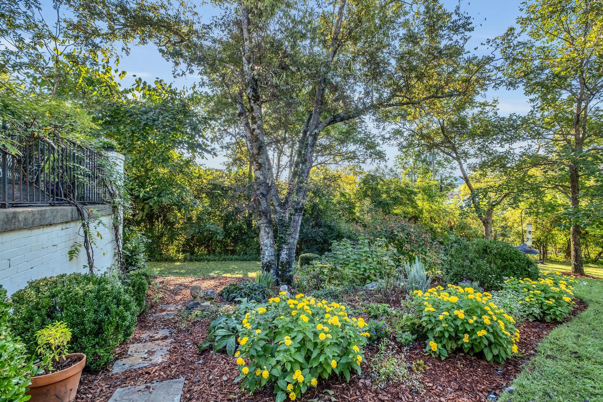 2223 Hemingway Dr