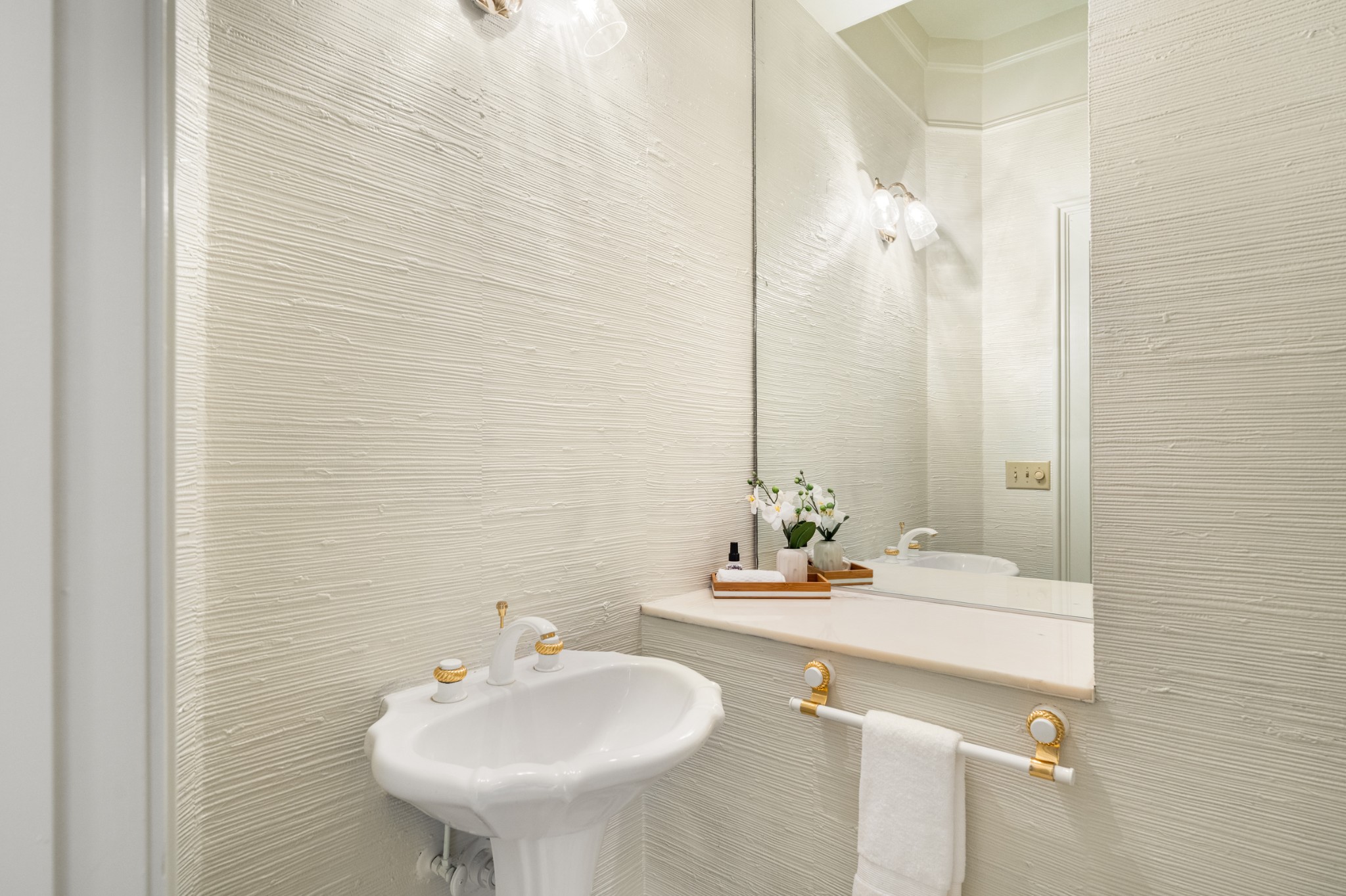 303 Saint James Park