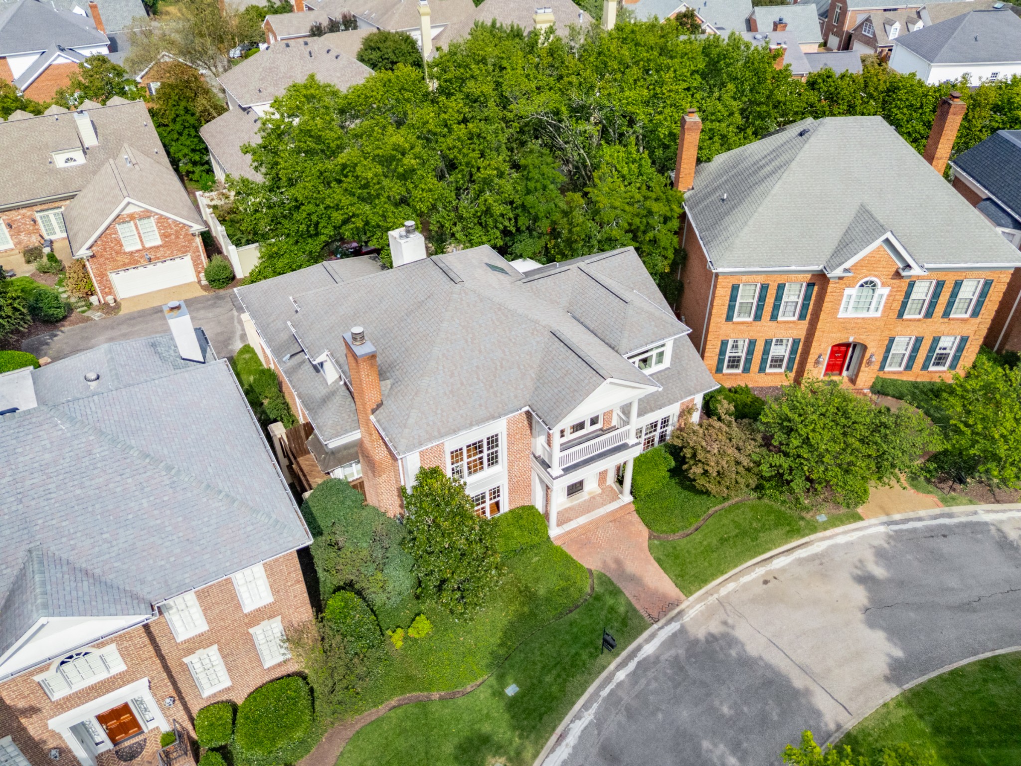 303 Saint James Park