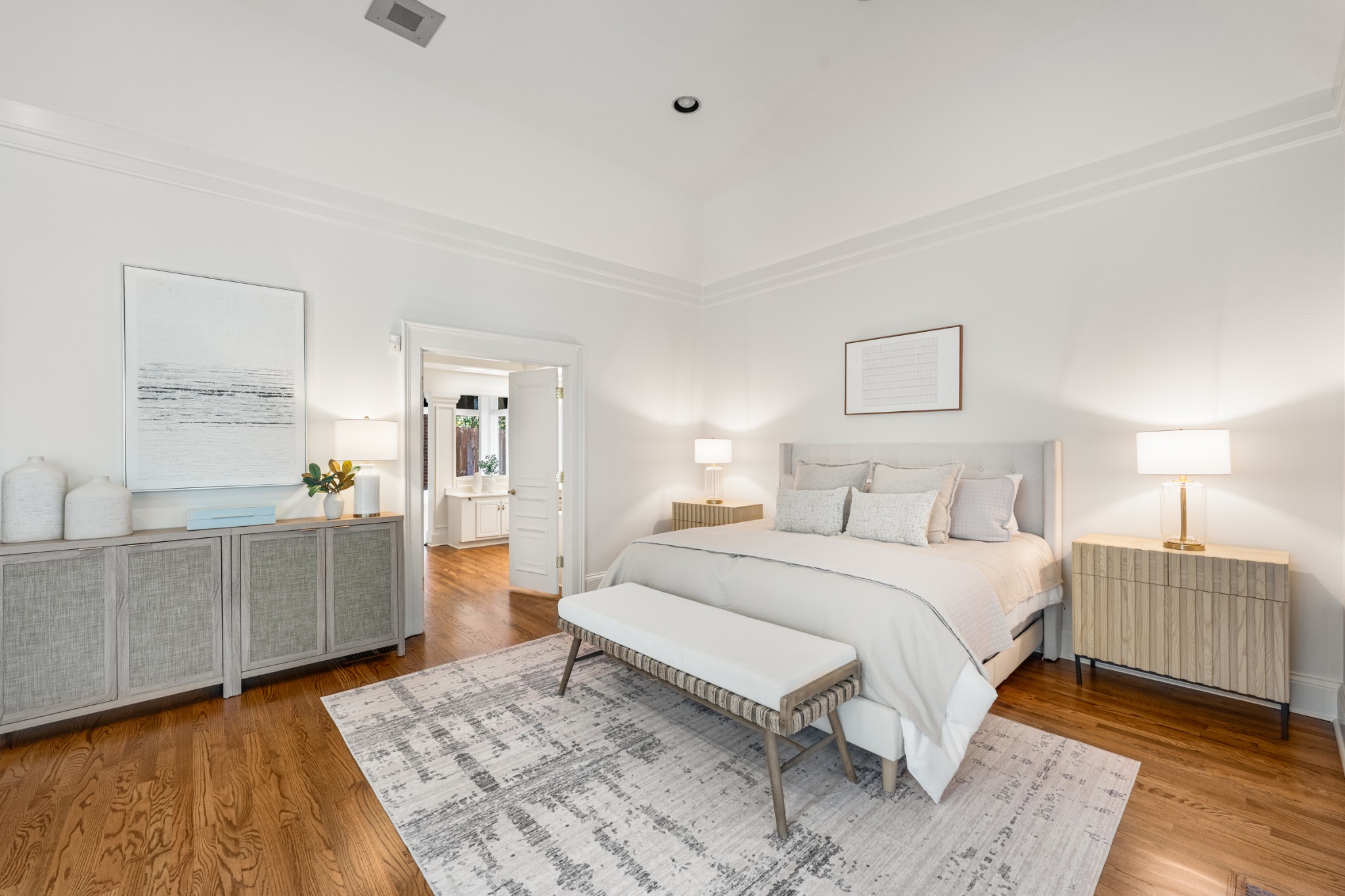 303 Saint James Park