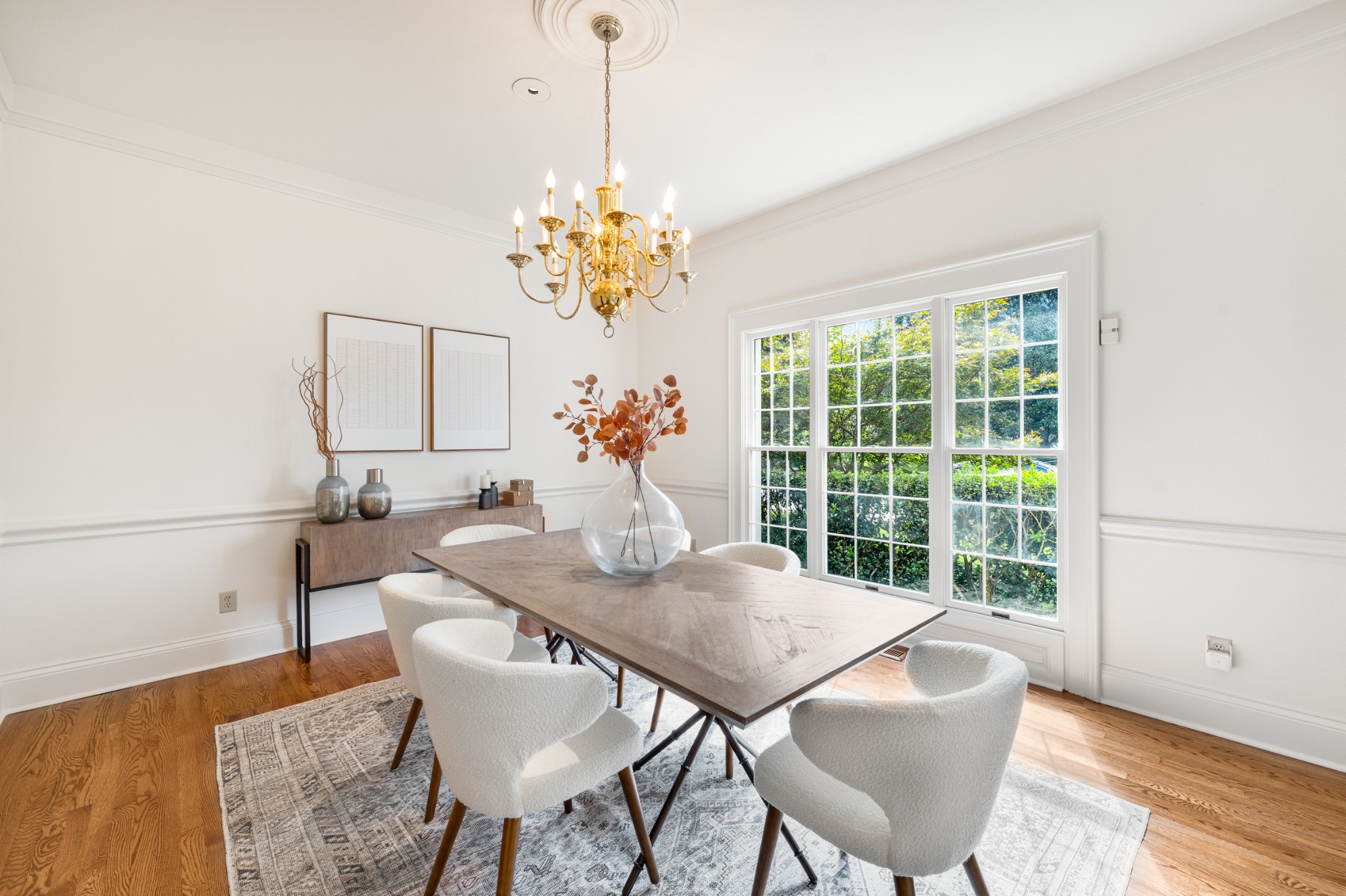 303 Saint James Park