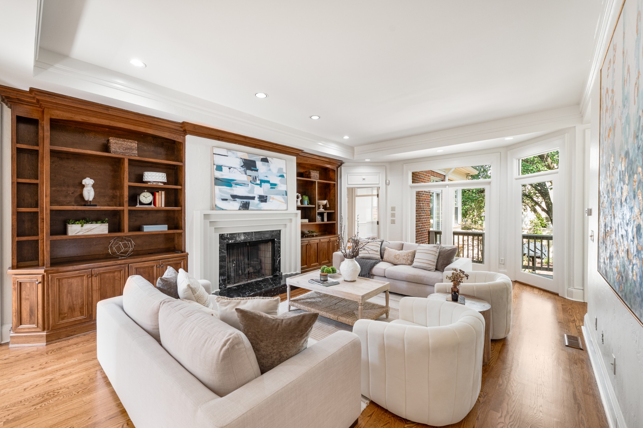 303 Saint James Park