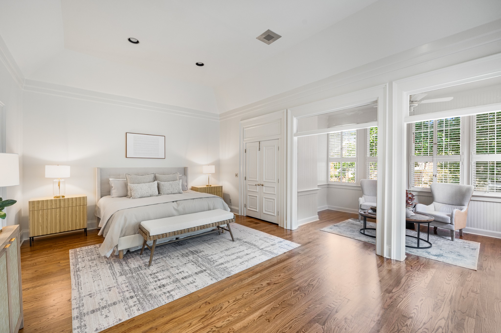 303 Saint James Park