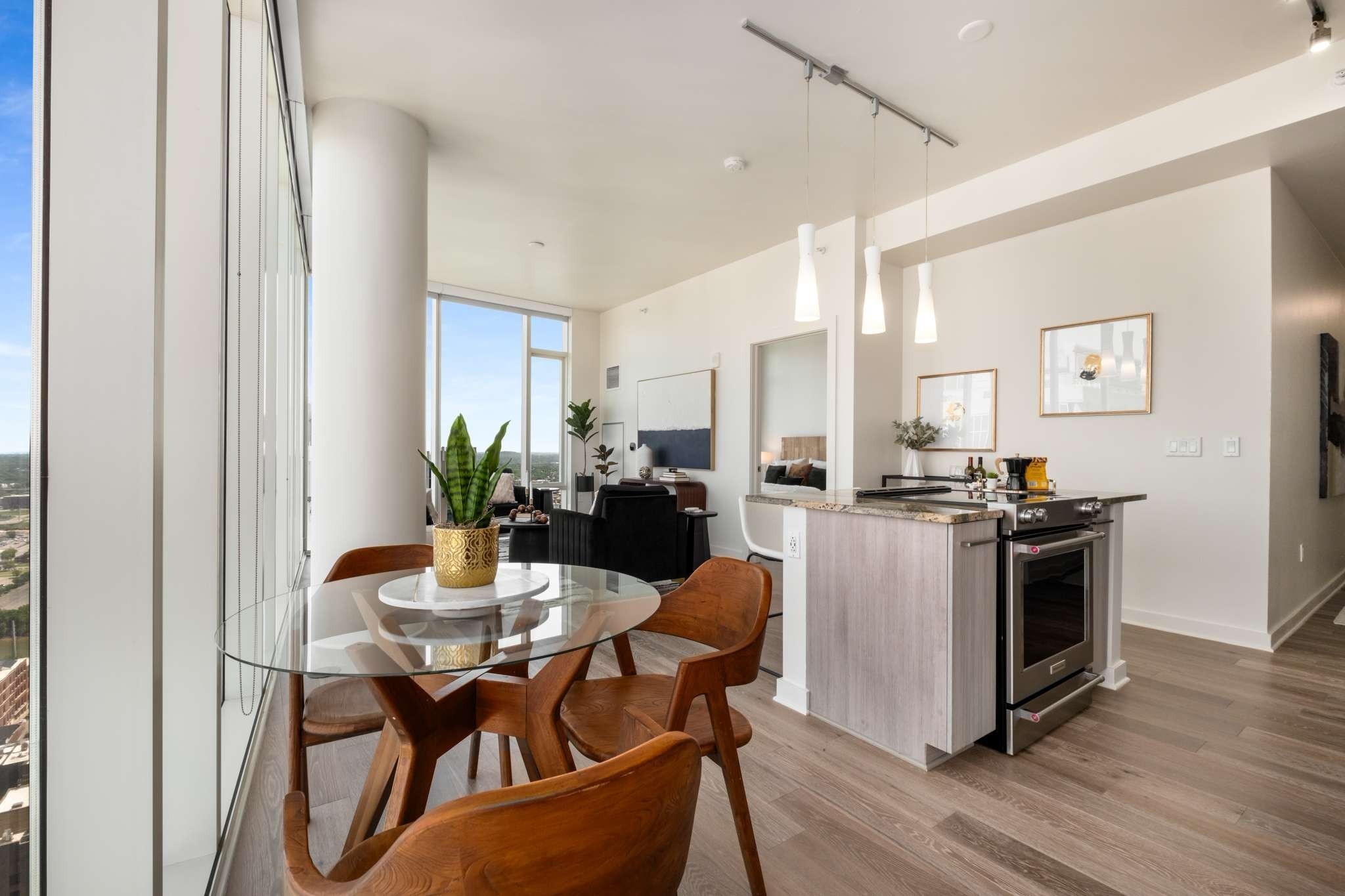 515 Church Street Unit: 3404