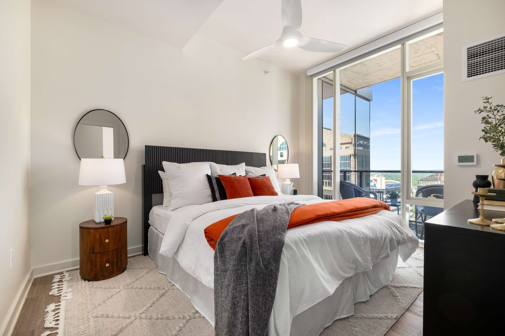 515 Church Street Unit: 3404