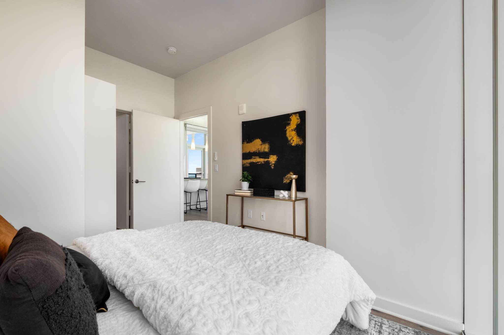 515 Church Street Unit: 3404