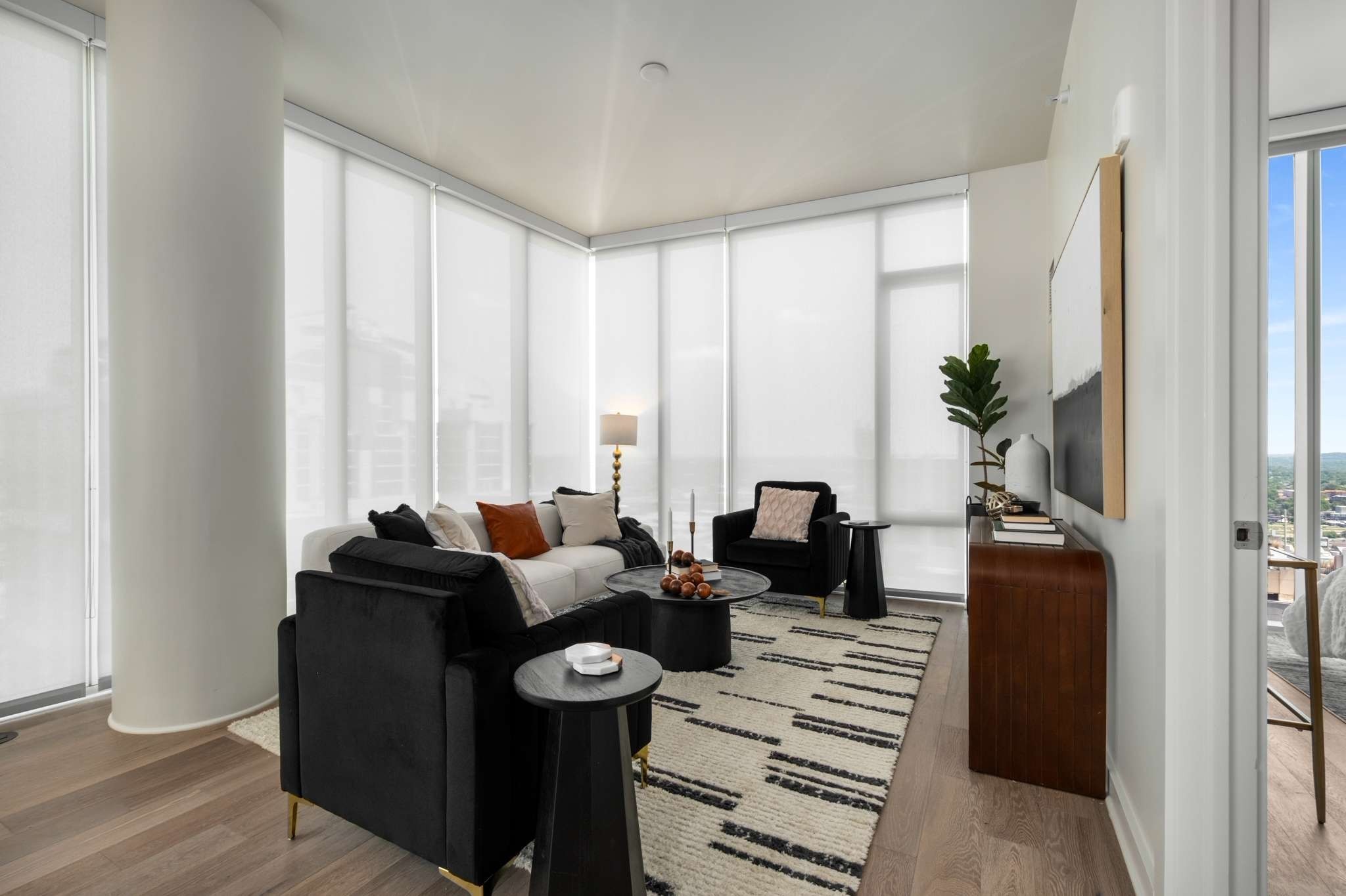 515 Church Street Unit: 3404