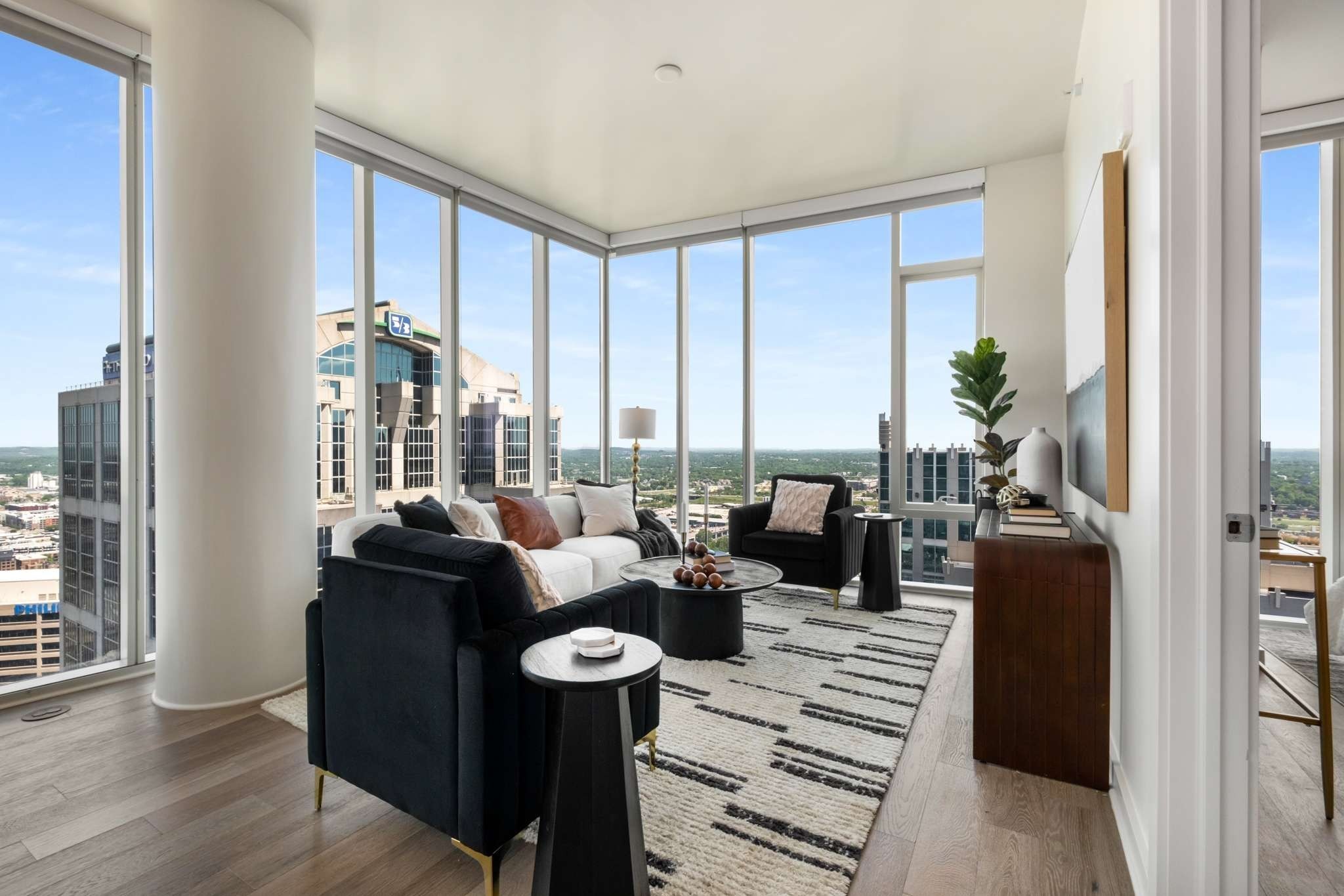 515 Church Street Unit: 3404