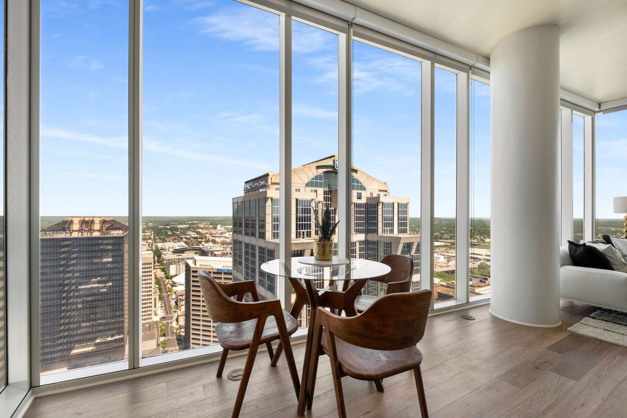 515 Church Street Unit: 3404