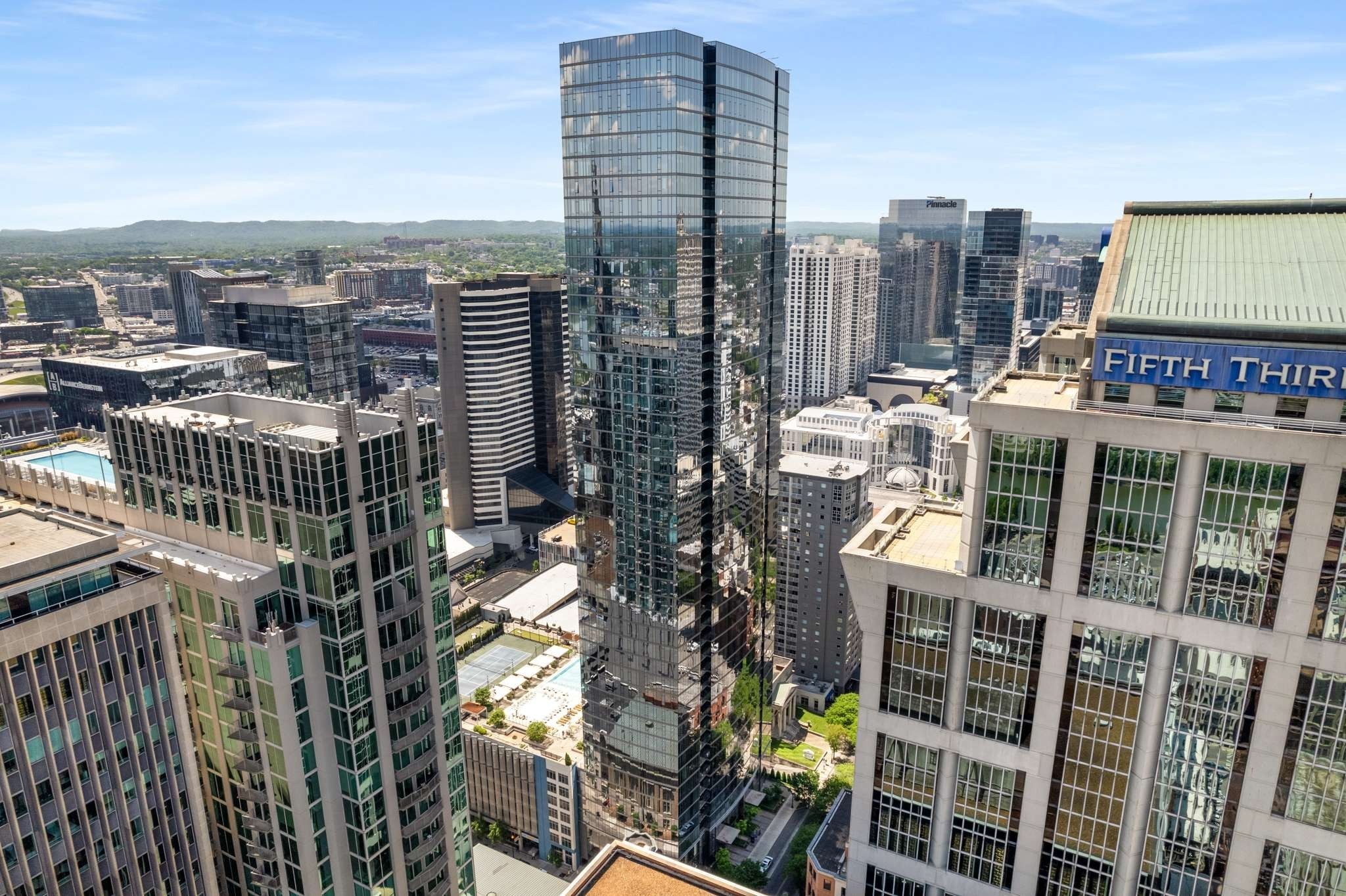 515 Church Street Unit: 3404