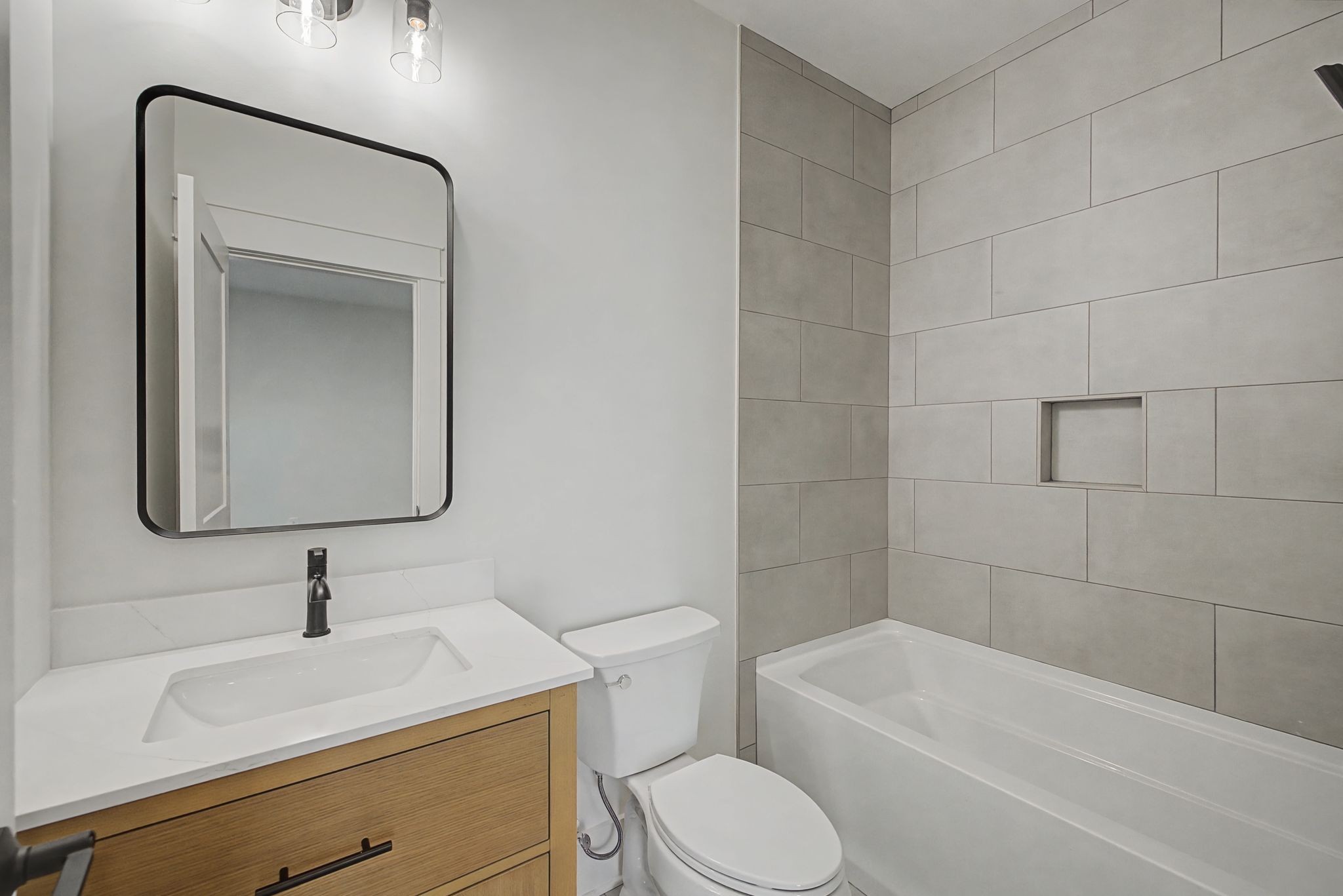 1651 Lake Louisa Loop