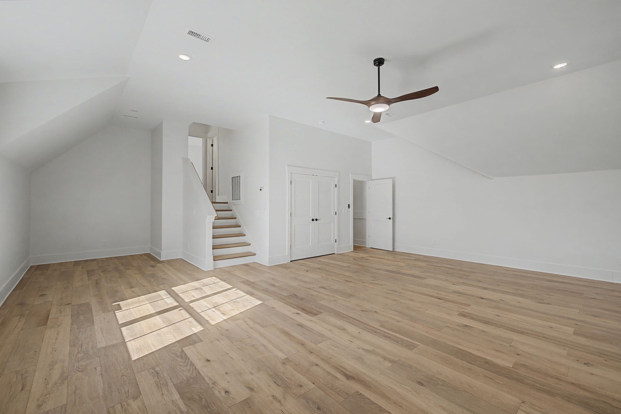 1651 Lake Louisa Loop