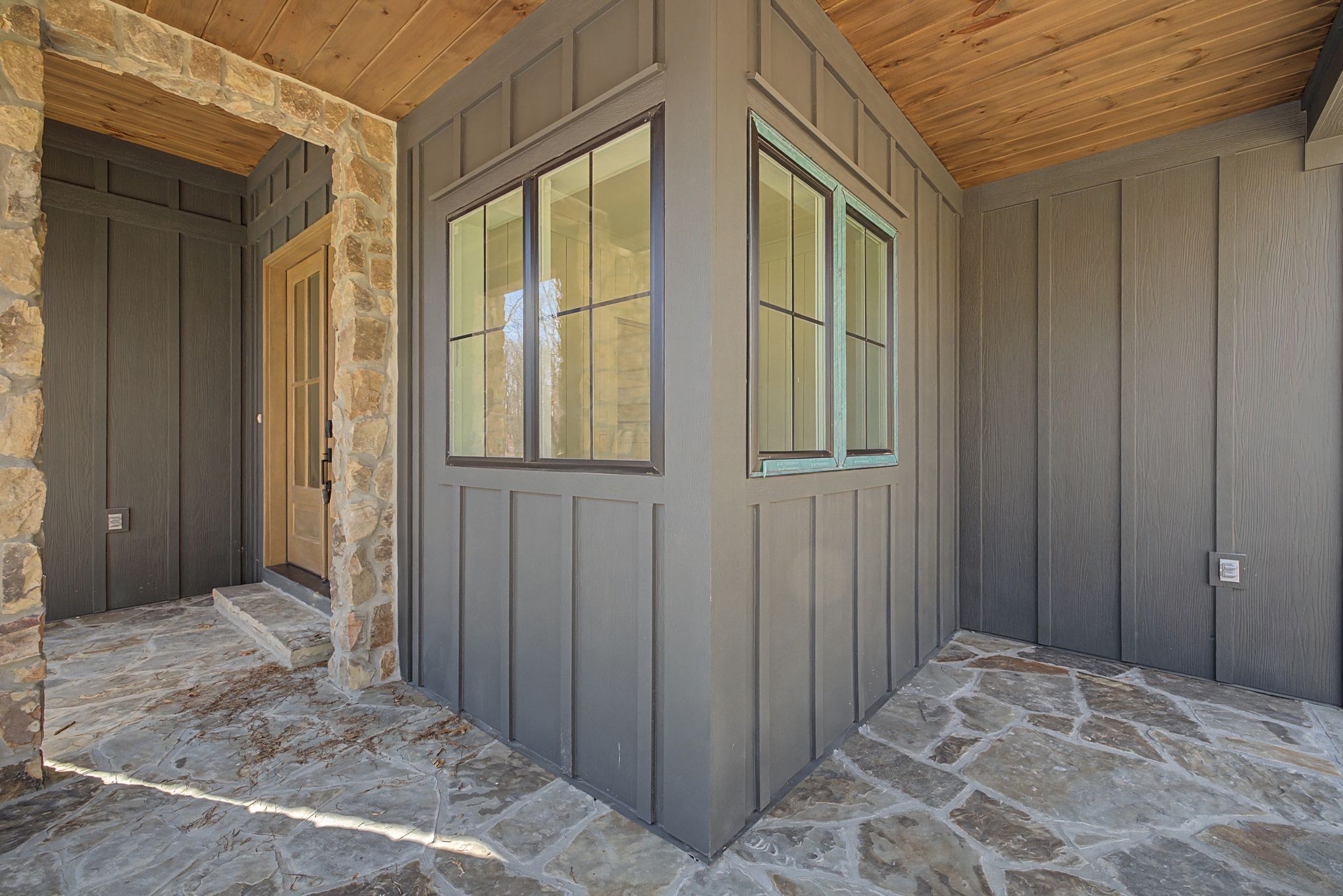 1651 Lake Louisa Loop