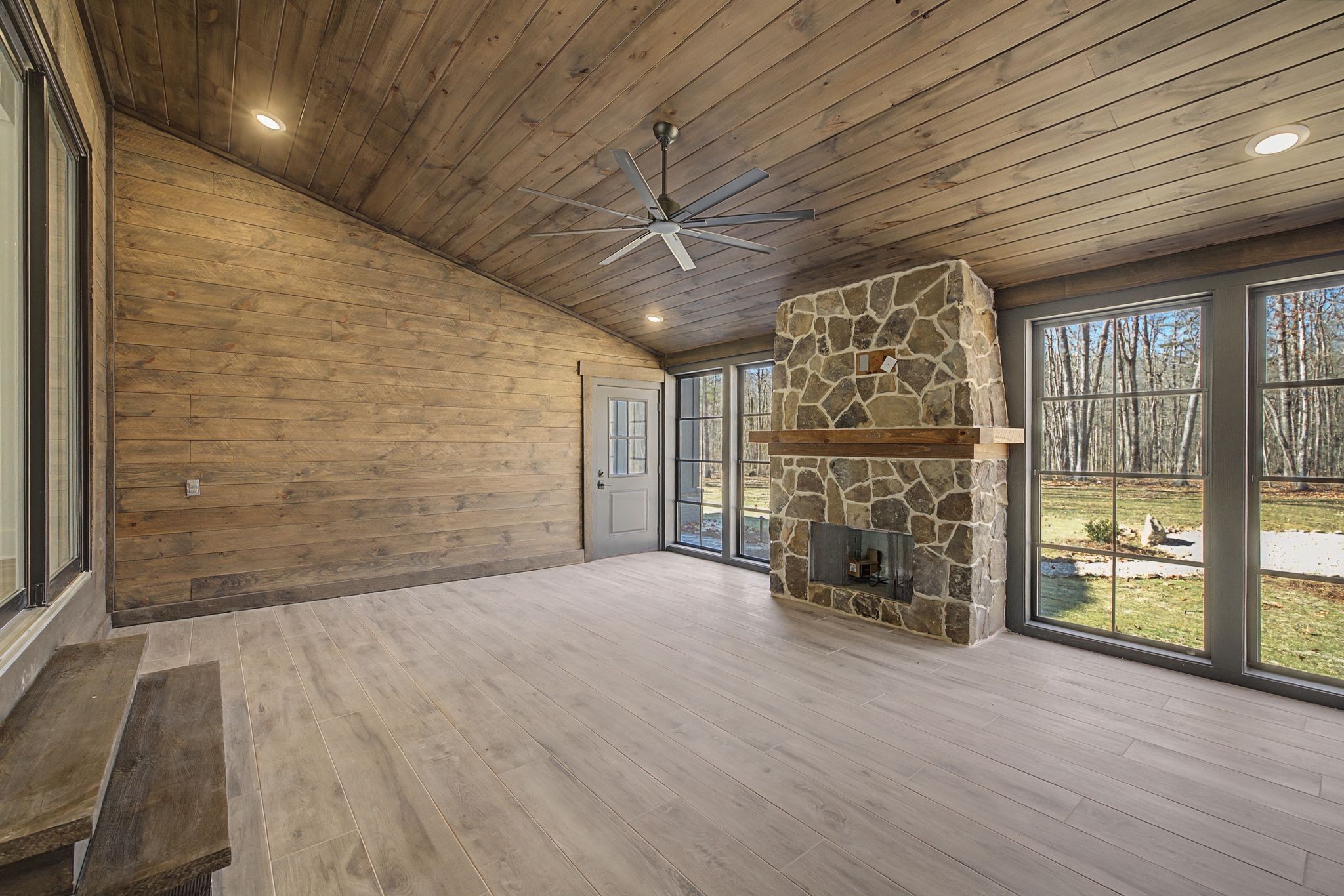 1651 Lake Louisa Loop