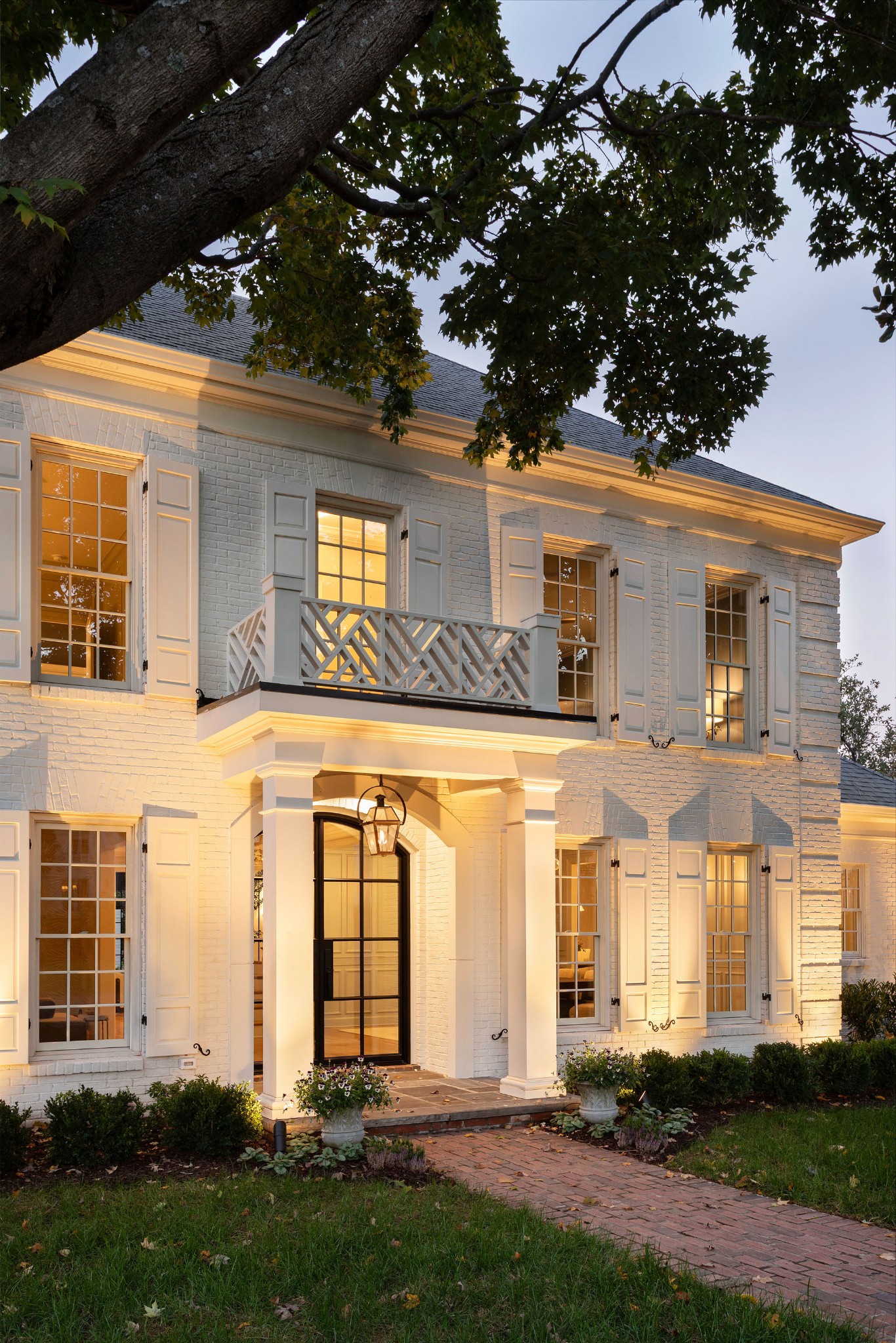 407 Hyde Park