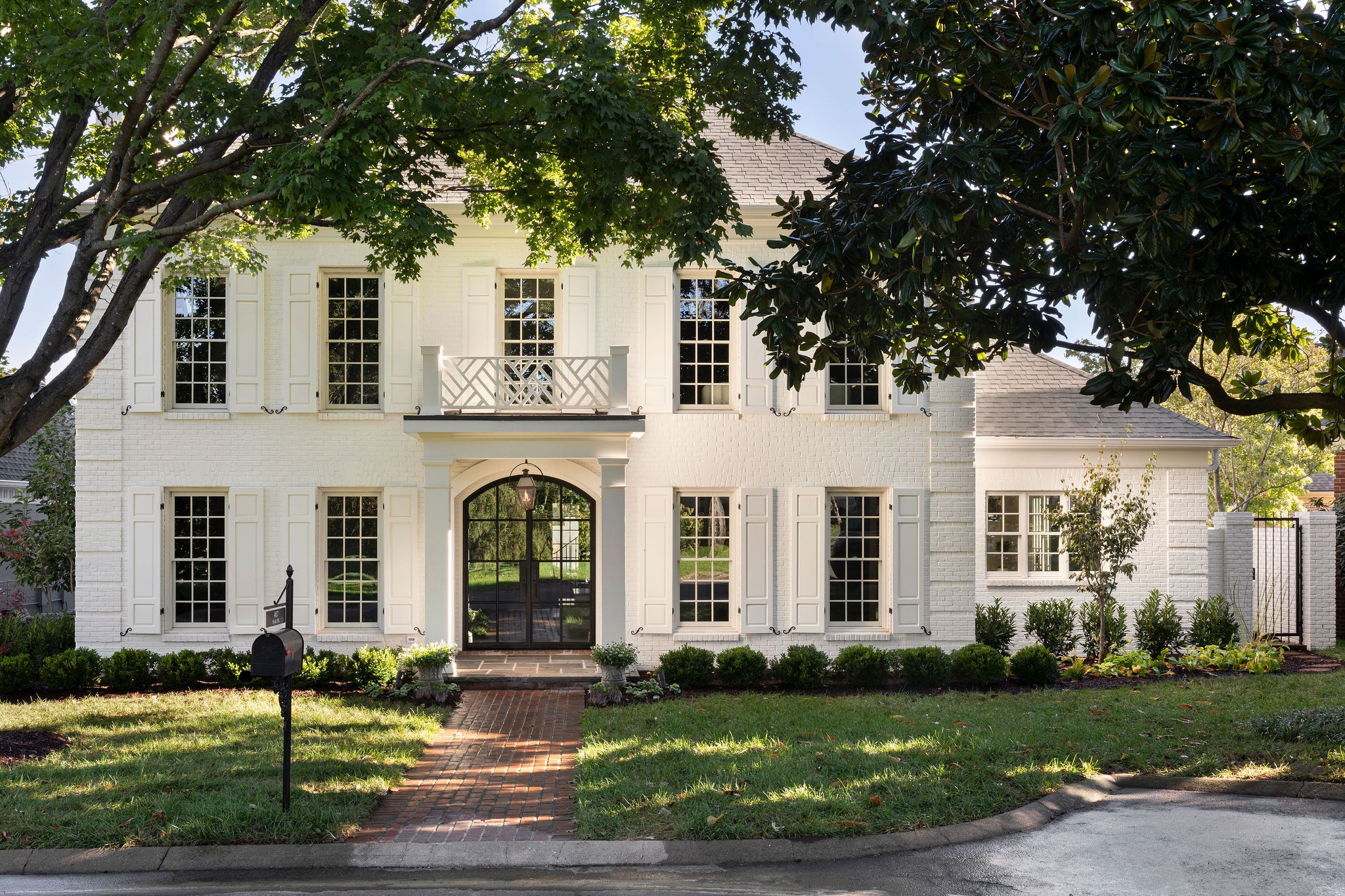 407 Hyde Park