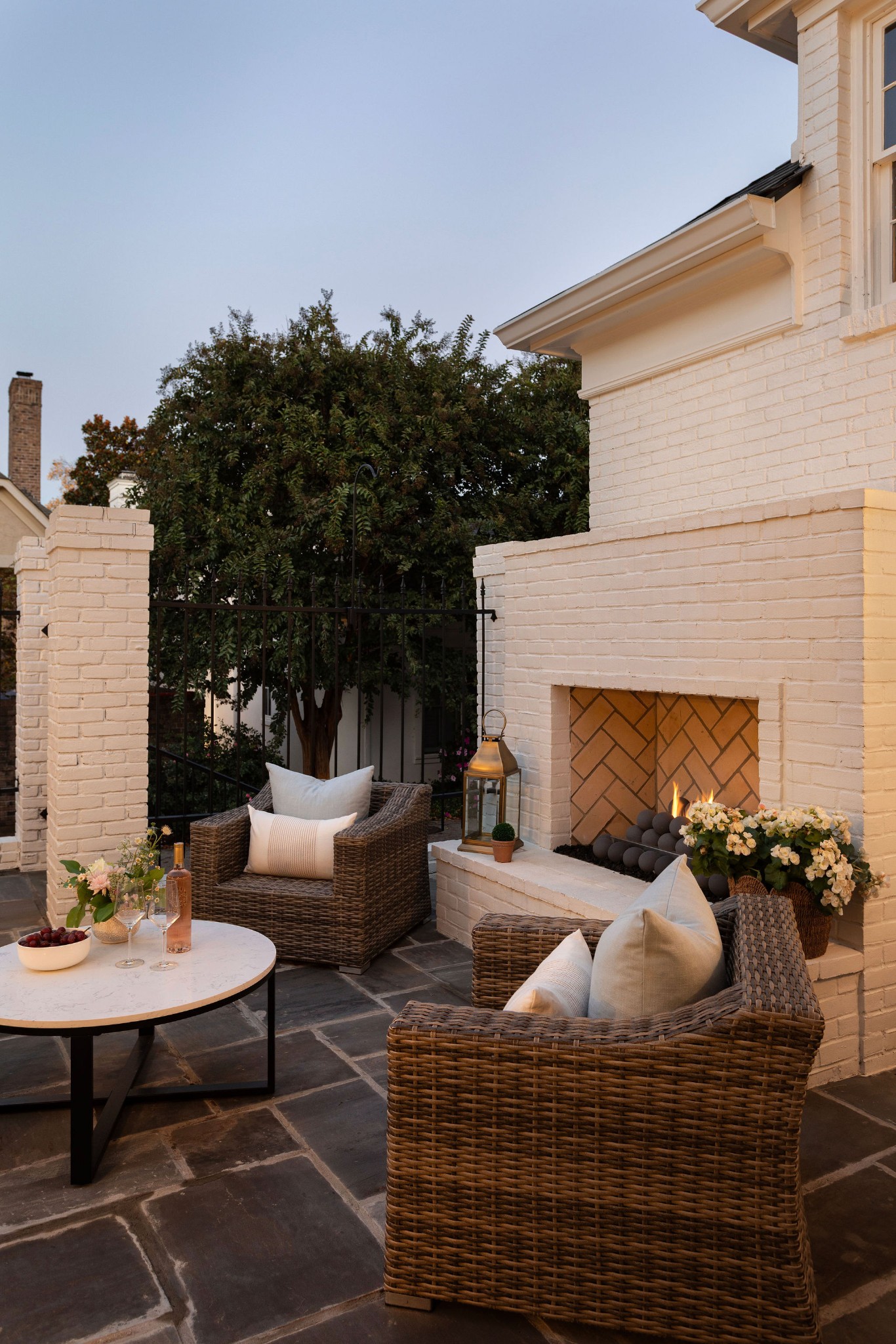 407 Hyde Park