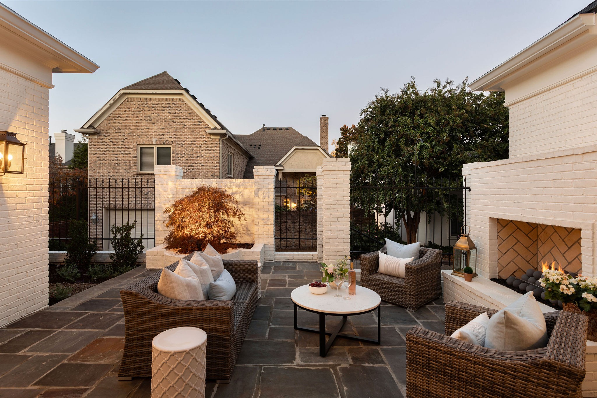 407 Hyde Park